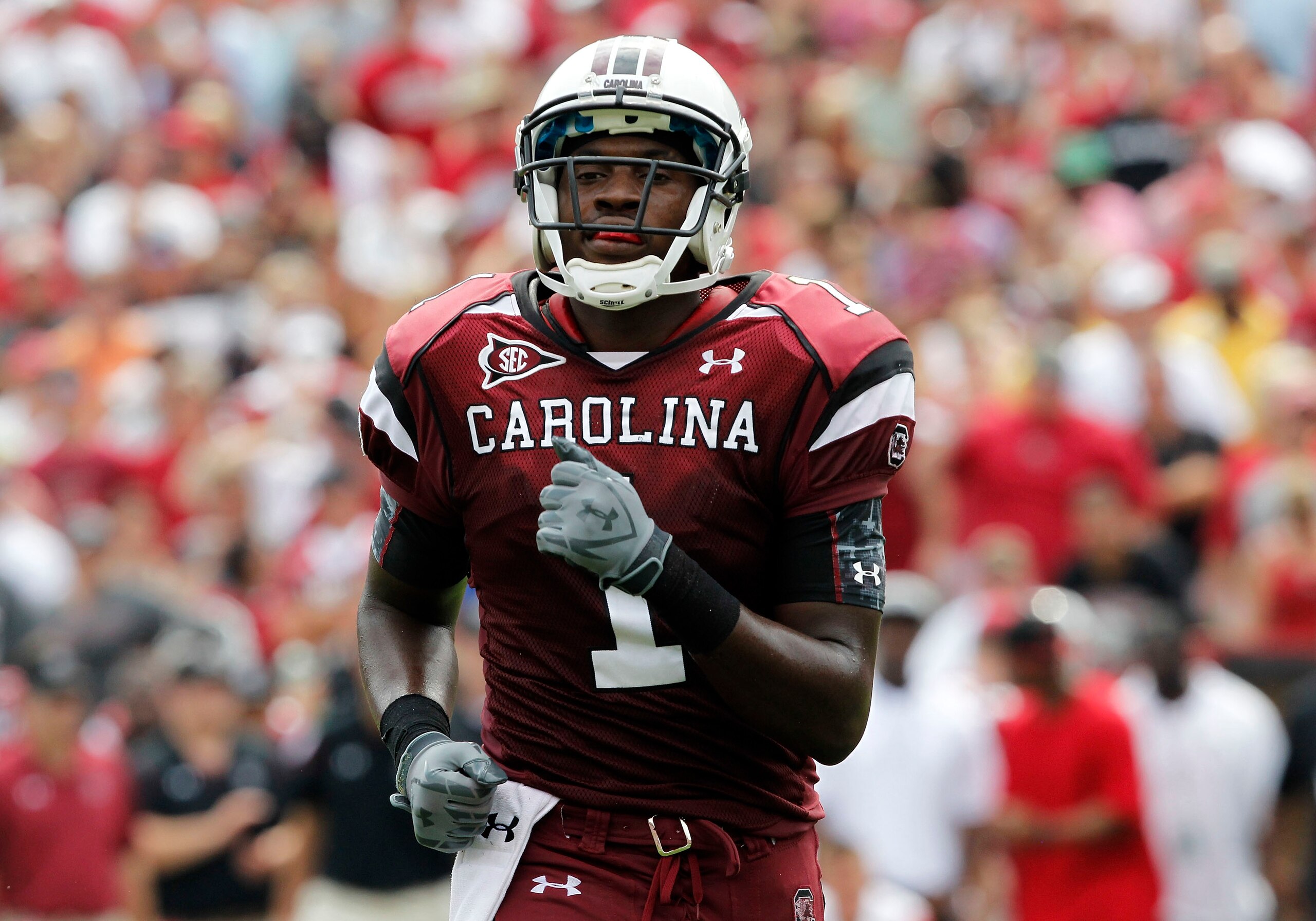 COLUMBIA, SC - SEPTEMBER 11:  Wide receiver Alshon Jeffery #1 of the South Carolina Gamecocks runs to the line of scrimmage before a play during the game against the Georgia Bulldogs at Williams-Brice Stadium on September 11, 2010 in Columbia, South Carol