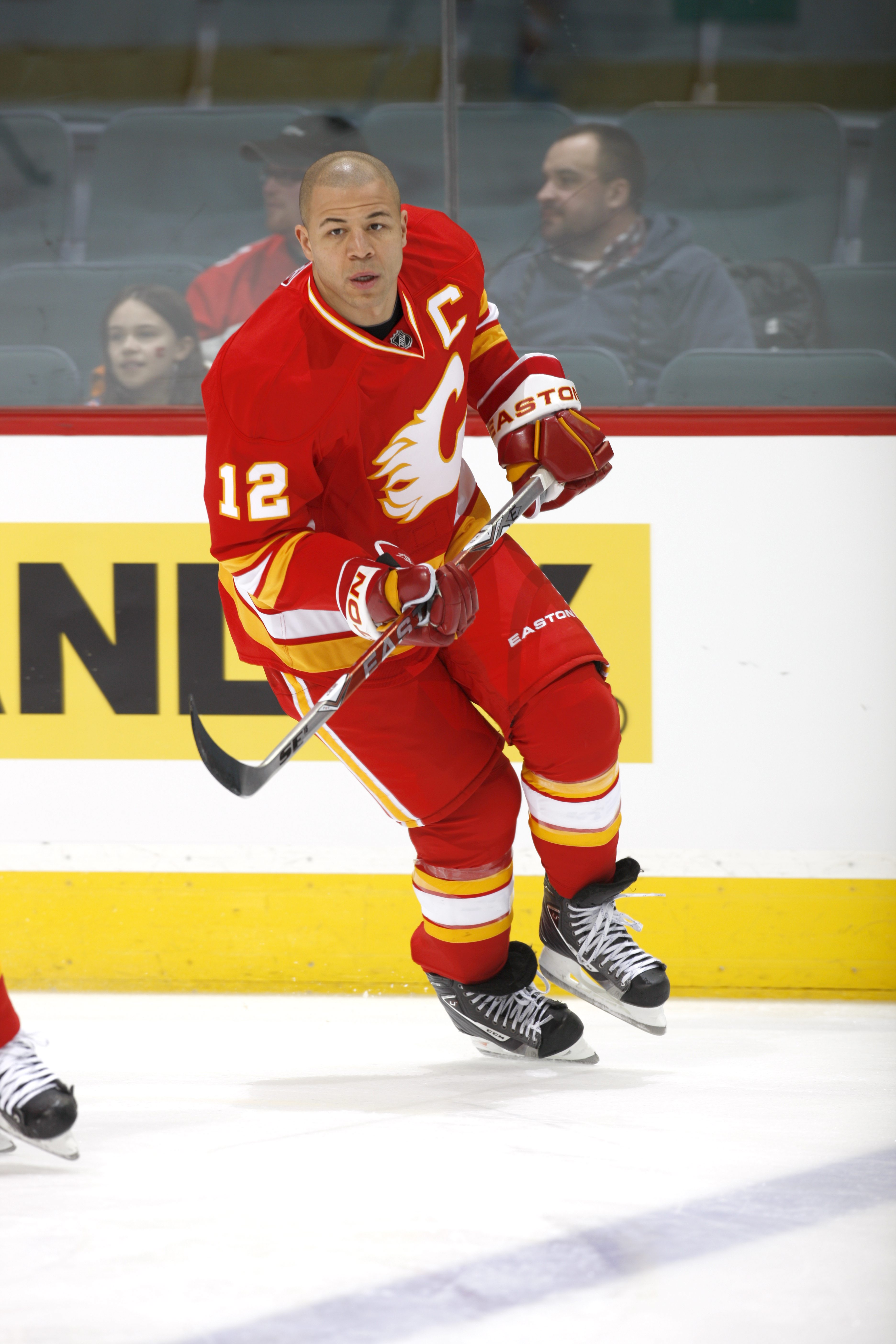 CALGARY, CANADA - FEBRUARY 9: Jarome Iginla #12 of the Calgary Flames skates against the Ottawa Senators on February 9, 2011 at Scotiabank Saddledome in Calgary, Alberta, Canada. (Photo by Dale MacMillan/Getty Images)