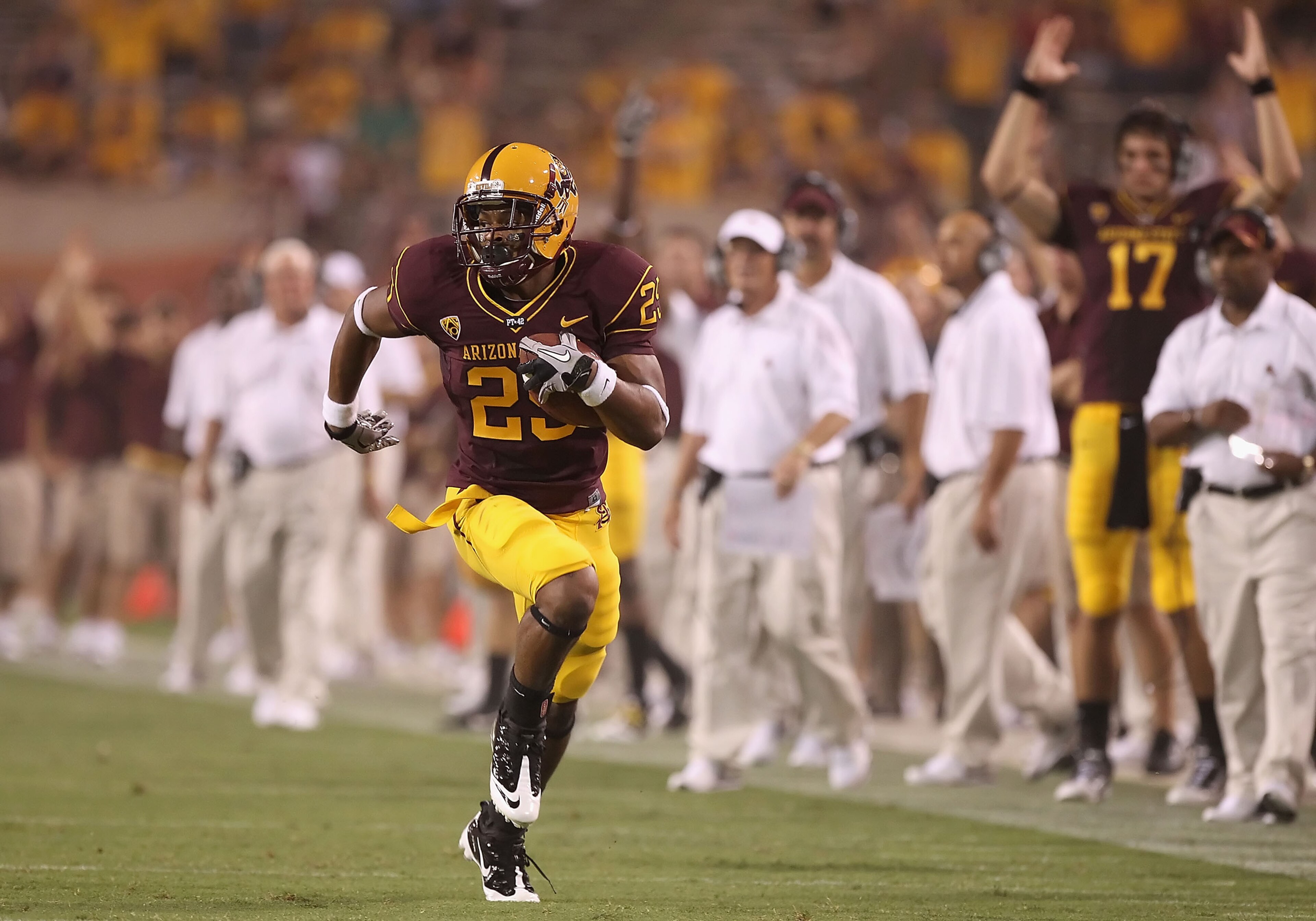 TEMPE, AZ - SEPTEMBER 04: Runningback Deantre Lewis #25 of the Arizona State Sun Devils scores a 28 yard touchdown reception against the Portland State Vikings during the second quarter of the college football game at Sun Devil Stadium on September 4, 20 TEMPE, AZ - SEPTEMBER 04: Runningback Deantre Lewis #25 of the Arizona State Sun Devils scores a 28 yard touchdown reception against the Portland State Vikings during the second quarter of the college football game at Sun Devil Stadium on September 4, 20