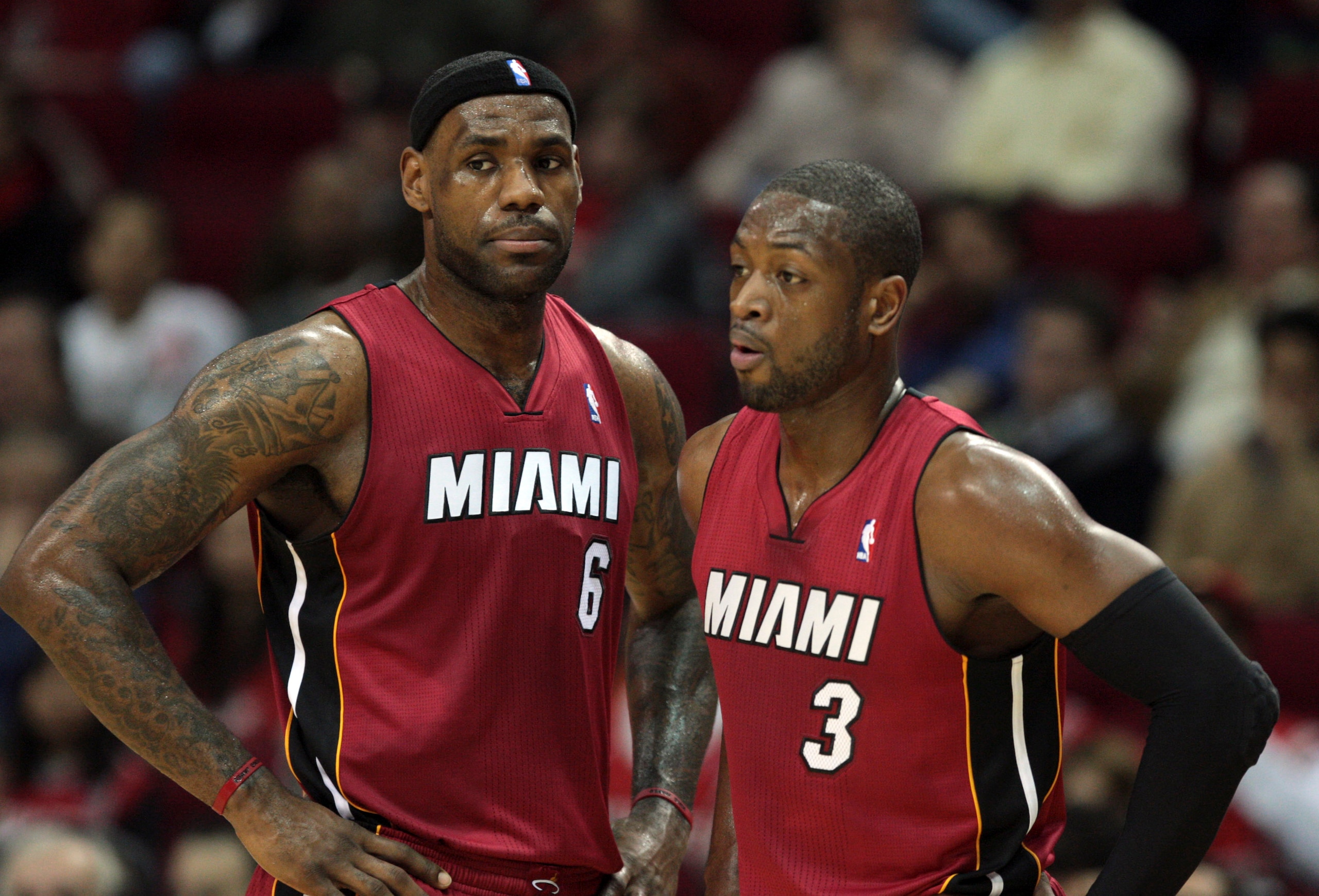 HOUSTON - DECEMBER 29:  LeBron James #6 of the Miami Heat and Dwyane Wade during first period action against the Houston Rockets at Toyota Center on December 29, 2010 in Houston, Texas.  NOTE TO USER: User expressly acknowledges and agrees that, by downlo