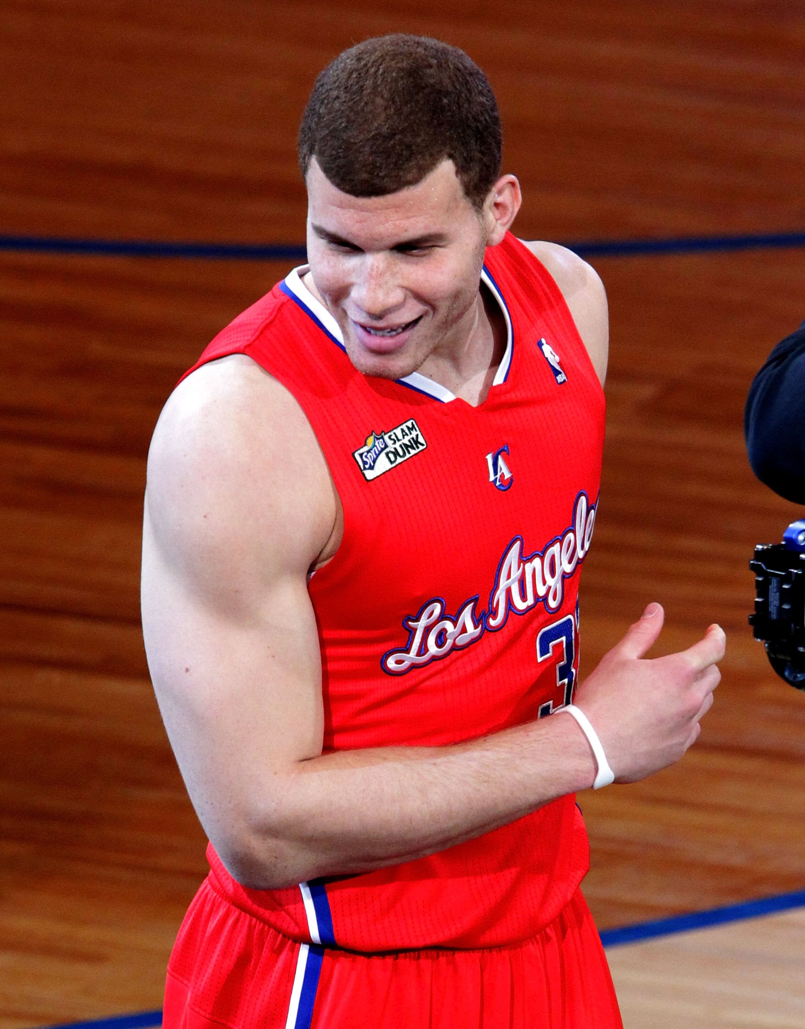 LOS ANGELES, CA - FEBRUARY 19:  Blake Griffin #32 of the Los Angeles Clippers walks on the court in the Sprite Slam Dunk Contest apart of NBA All-Star Saturday Night at Staples Center on February 19, 2011 in Los Angeles, California. NOTE TO USER: User exp
