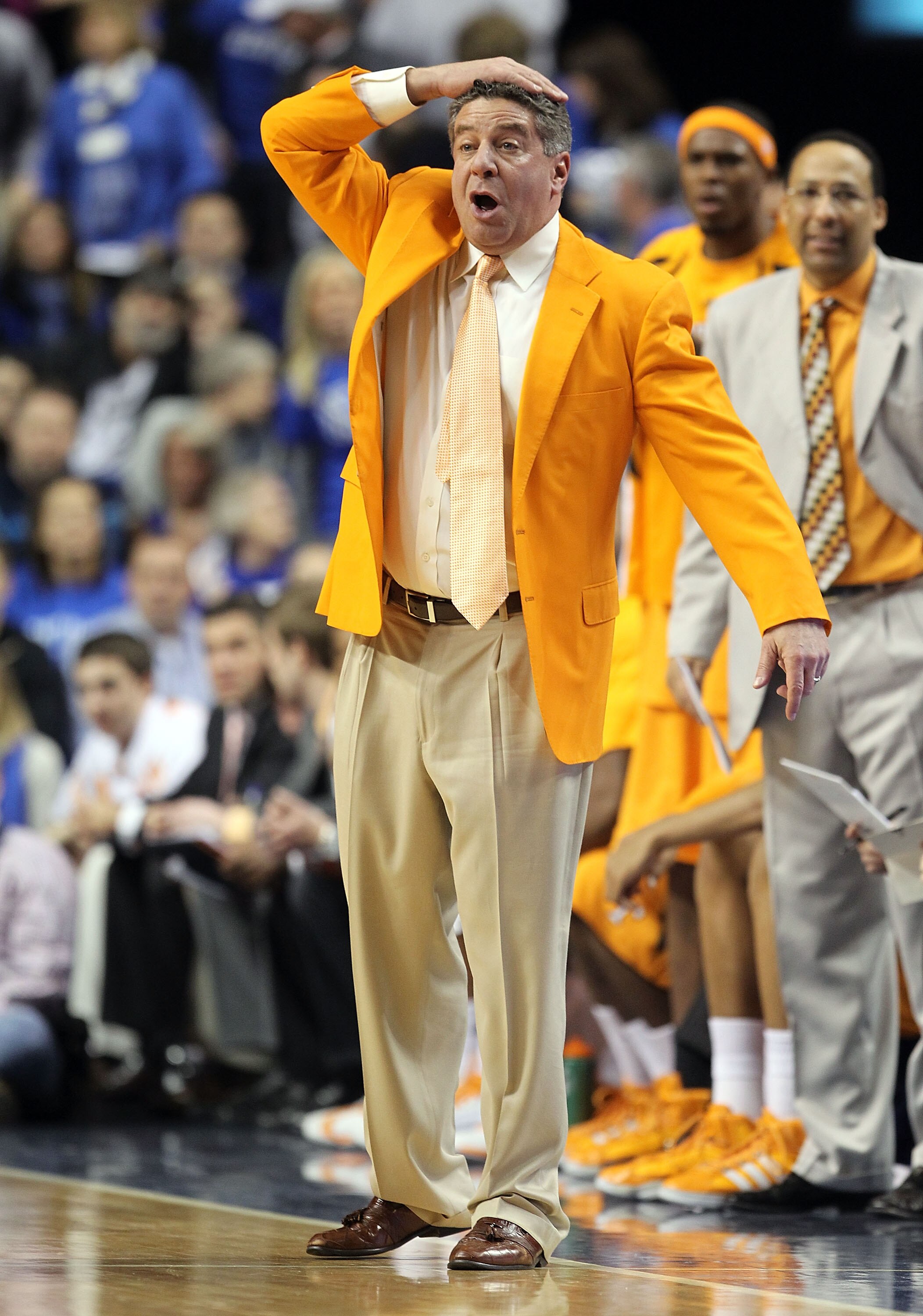 LEXINGTON, KY - FEBRUARY 08:  Bruce Pearl the Head Coach of the Tennessee Volunteers gives instructions to his team during the SEC game against the Kentucky Wildcats at Rupp Arena on February 8, 2011 in Lexington, Kentucky.  (Photo by Andy Lyons/Getty Ima