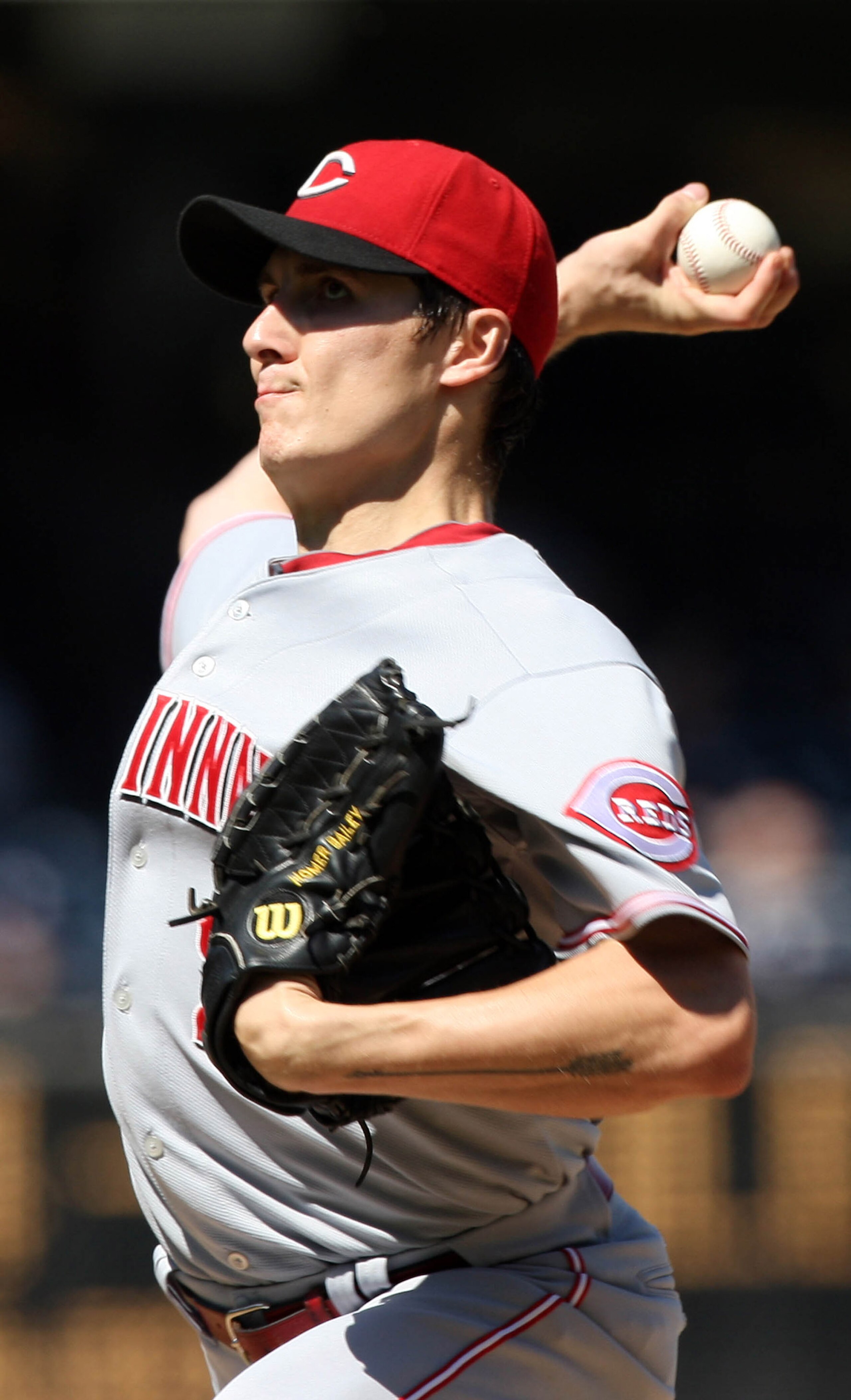 SAN DIEGO, CA - SEPTEMBER 26:  Starting Pitcher Homer Bailey #34 of Cincinnati Reds throws from the mound against the San Diego Padres during their MLB game on September 26, 2010 at PETCO Park in San Diego, California. (Photo by Donald Miralle/Getty Image
