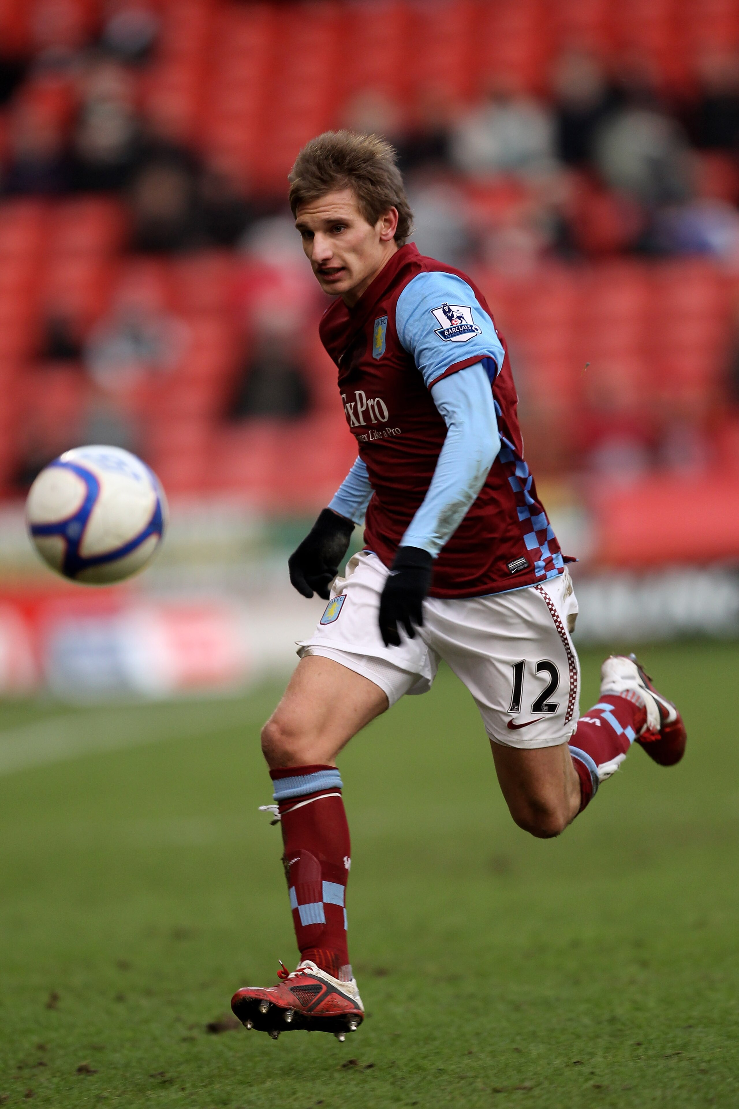 SHEFFIELD, ENGLAND - JANUARY 08:  Marc Albrighton (L) of Aston Villa in action during the FA Cup sponsored by E.ON 3rd Round match between Sheffield United and Aston Villa at Bramall Lane on January 8, 2011 in Sheffield, England.  (Photo by Ian Walton/Get