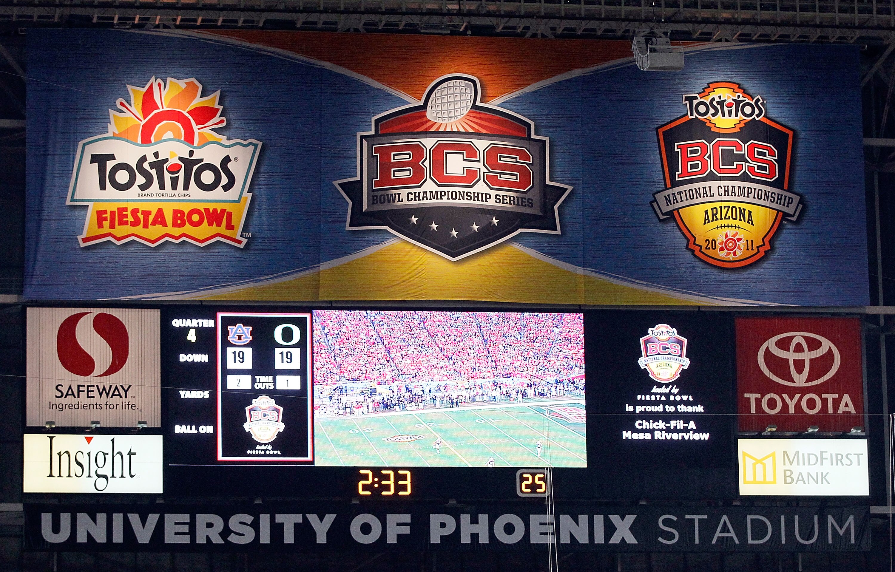 GLENDALE, AZ - JANUARY 10:  A general view of the scoreboard during the Tostitos BCS National Championship Game between the Oregon Ducks and the Auburn Tigers at University of Phoenix Stadium on January 10, 2011 in Glendale, Arizona.  (Photo by Kevin C. C