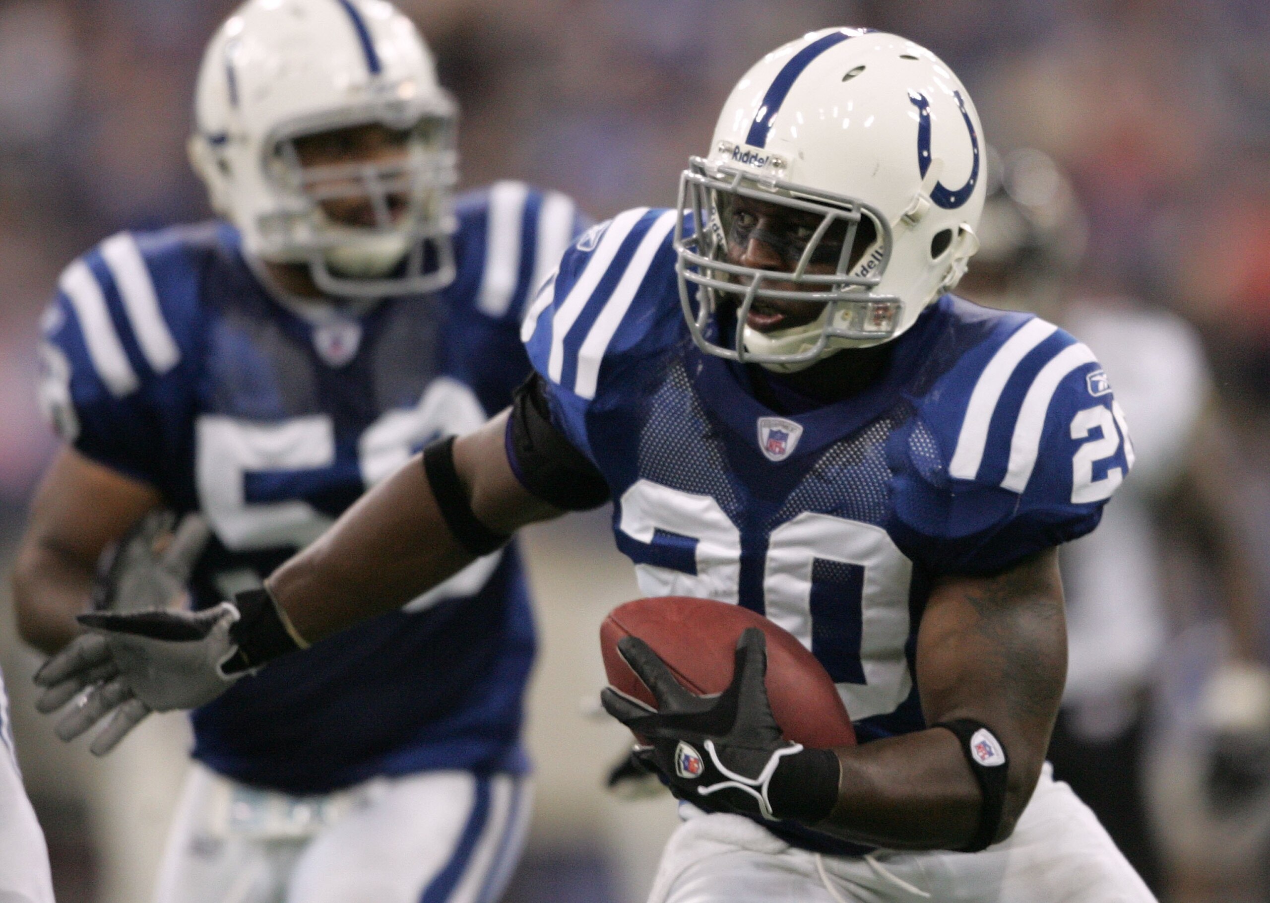 INDIANAPOLIS - SEPTEMBER 24:  Mike Doss #20 of the Indianapolis Colts runs with the ball against the Jacksonville Jaguars September 24, 2006 at the RCA Dome in Indianapolis, Indiana. The Colts won 21-14. (Photo by Andy Lyons/Getty Images)