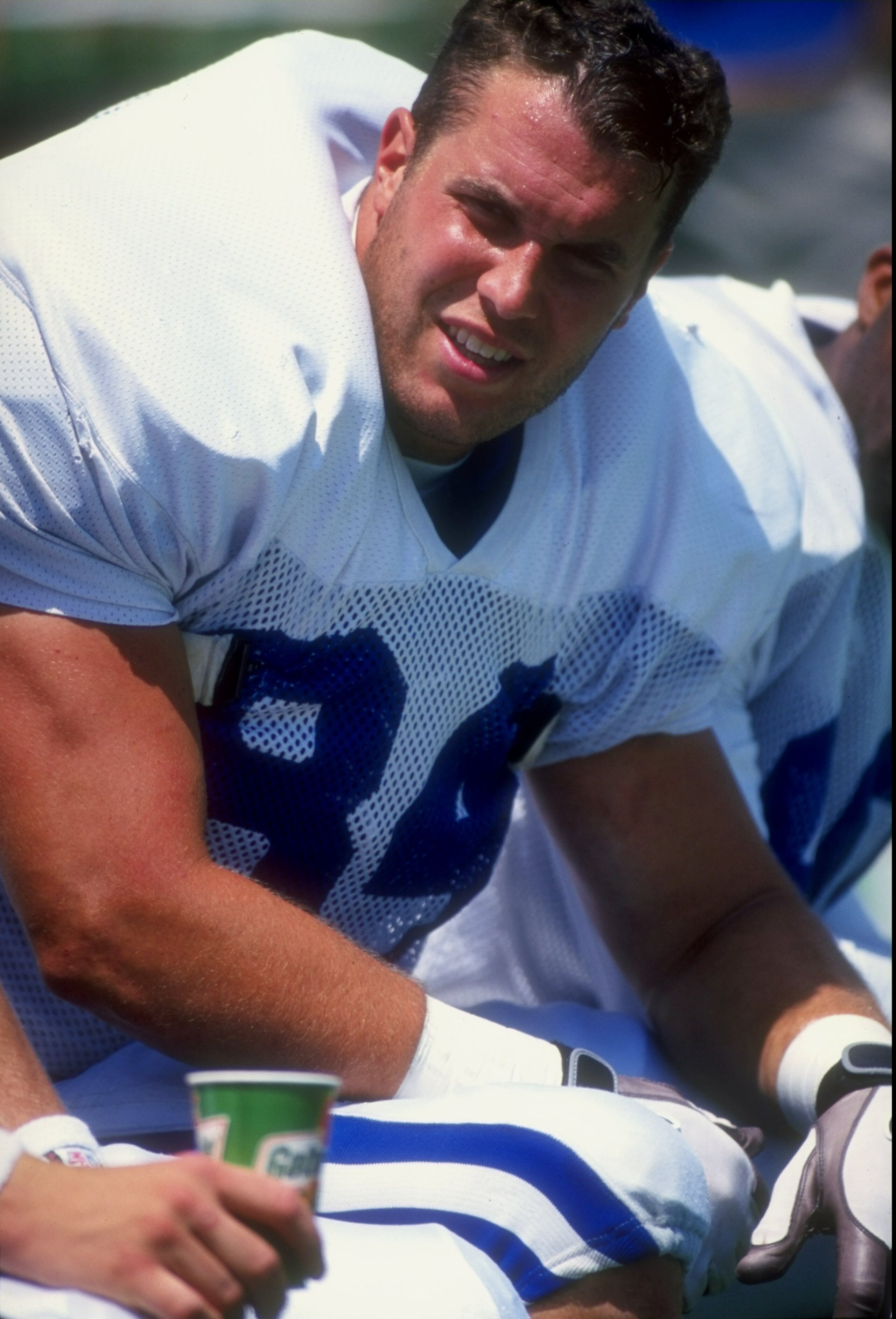 1 Aug 1998:  Tight end Scott Slutzker #84 of the Indianapolis Colts looks on during a pre-season game against the St. Louis Rams at Memorial Stadium in Champaign, Illinois. Mandatory Credit: Jonathan Daniel  /Allsport