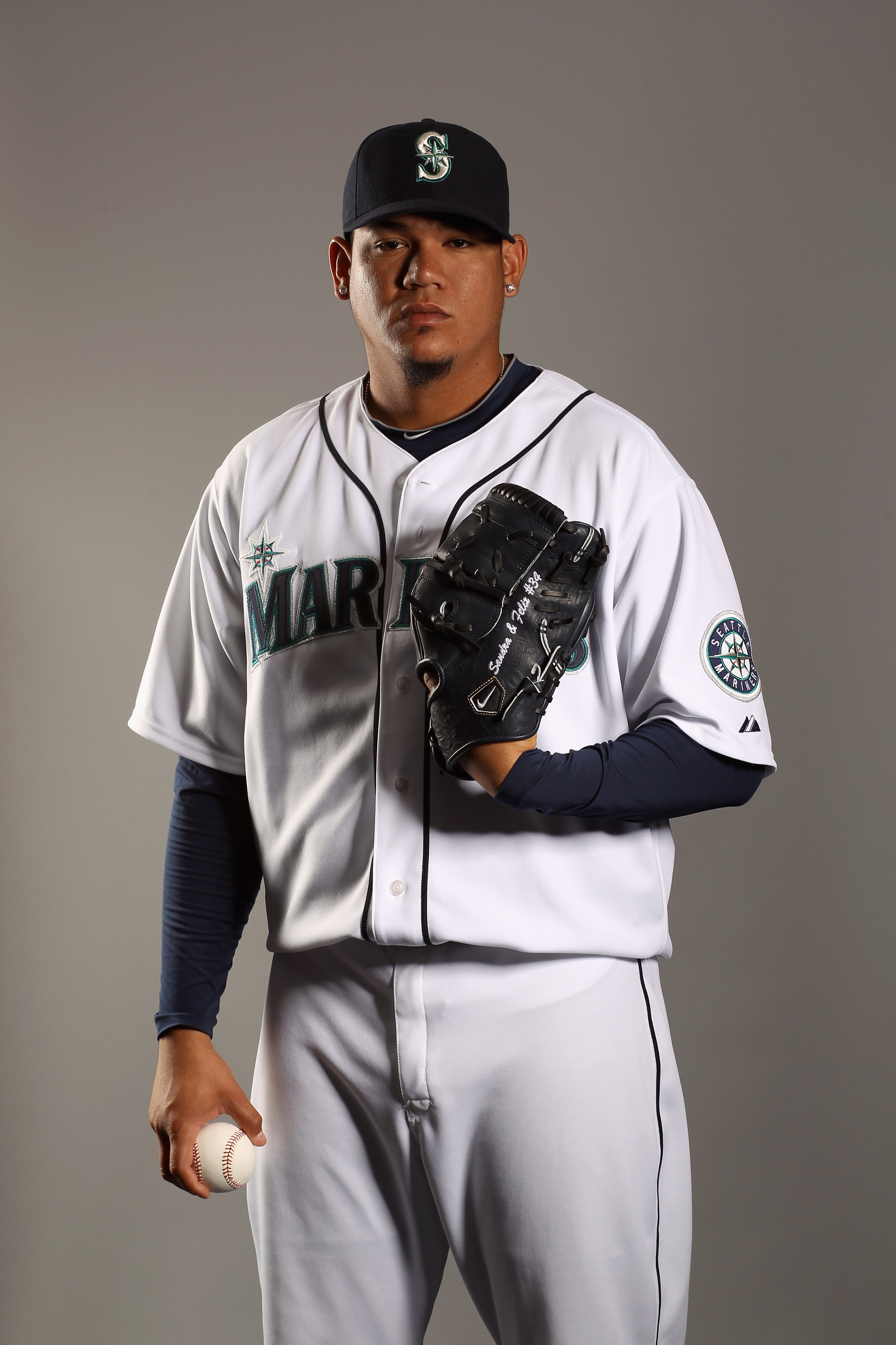 PEORIA, AZ - FEBRUARY 20:  Felix Hernandez #34 of the Seattle Mariners poses for a portrait at the Peoria Sports Complex on February 20, 2011 in Peoria, Arizona.  (Photo by Ezra Shaw/Getty Images)