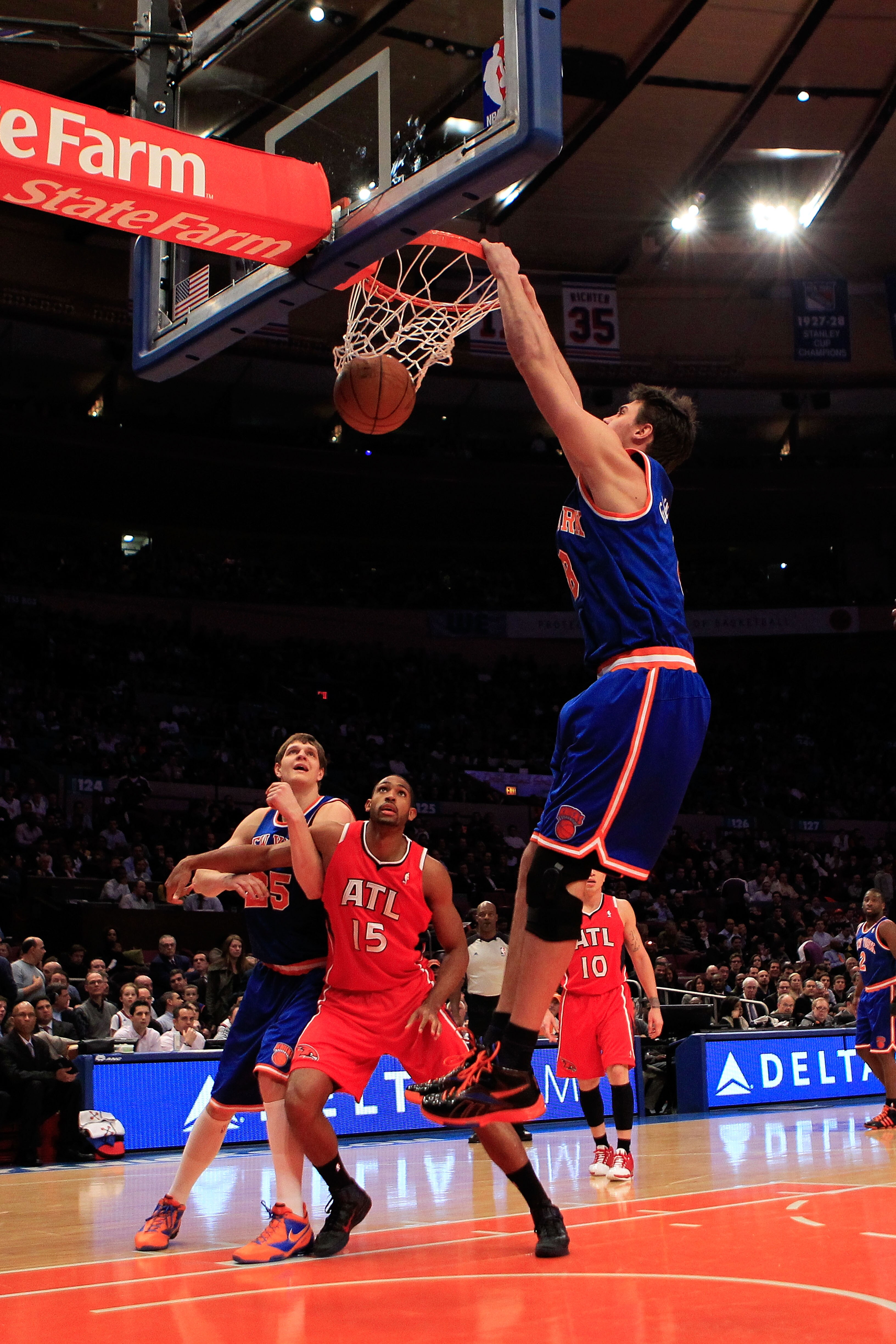 NEW YORK, NY - FEBRUARY 16:  Danilo Gallinari #8 of the New York Knicks dunks the ball against the Atlanta Hawks at Madison Square Garden on February 16, 2011 in New York City. NOTE TO USER: User expressly acknowledges and agrees that, by downloading and/