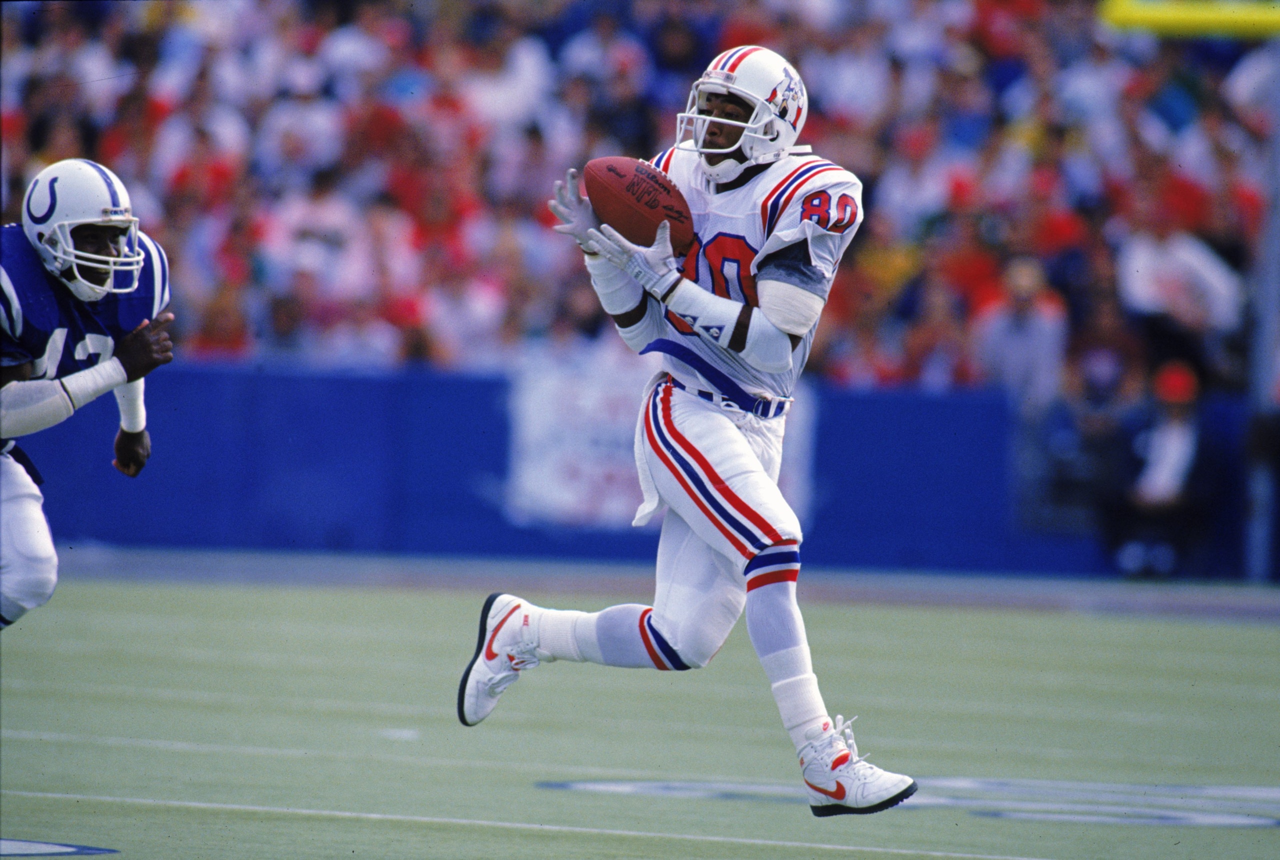 2 Oct 1988:  Irving Fryar #80 of the New England Patriots catches the ball during the game against the Indianapolis Colts. The Patriots defeated the Clots 21-17. Mandatory Credit: Rick Stewart  /Allsport