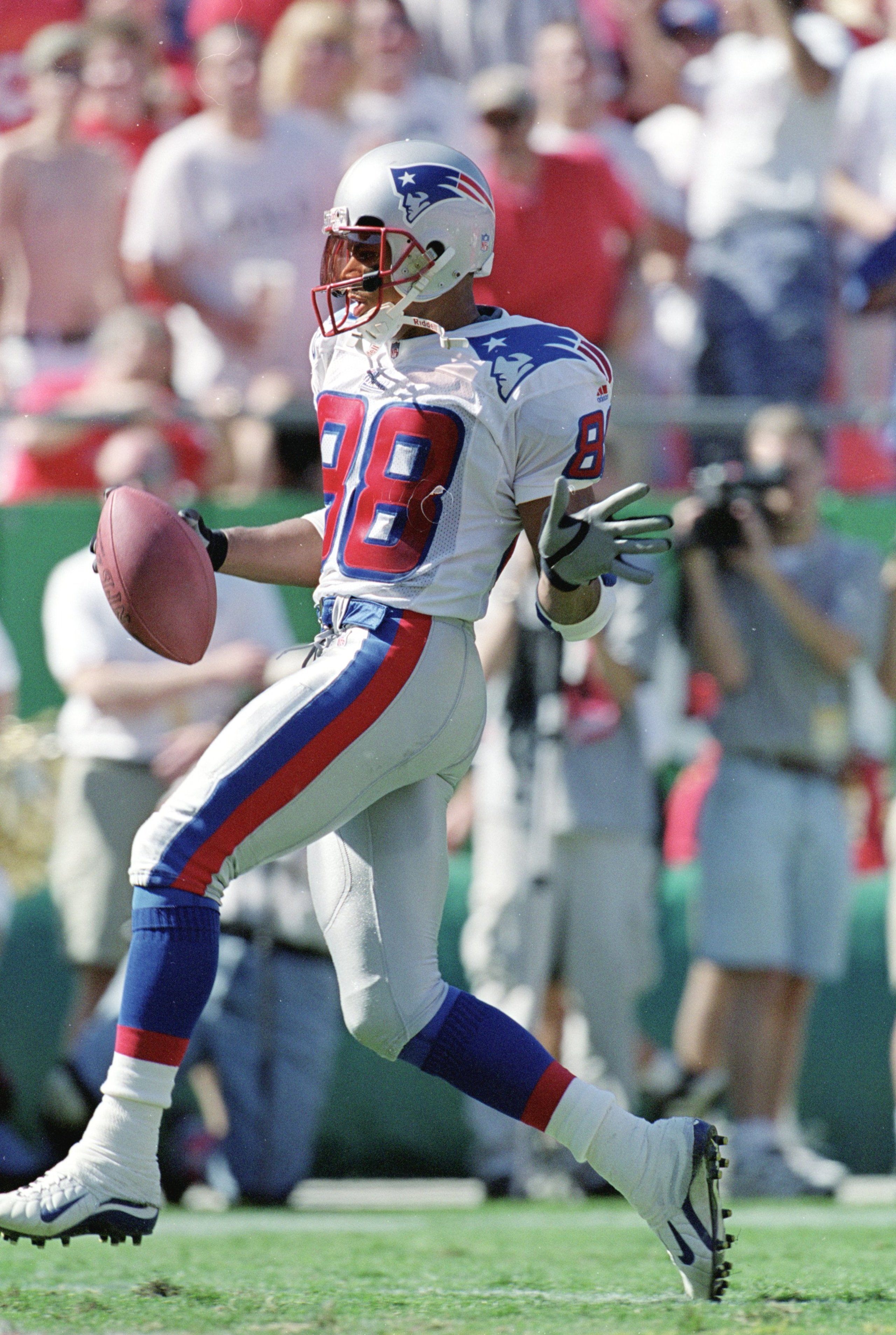10 Oct 1999: Terry Glenn #88 of the New England Patriots carries  the ball for a touchdown during a game against the Kansas City Chiefs at Arrowhead Stadium in Kansas City, Missouri. The Chiefs defeated the Patriots 16-14. Mandatory Credit: Brian Bahr  /A