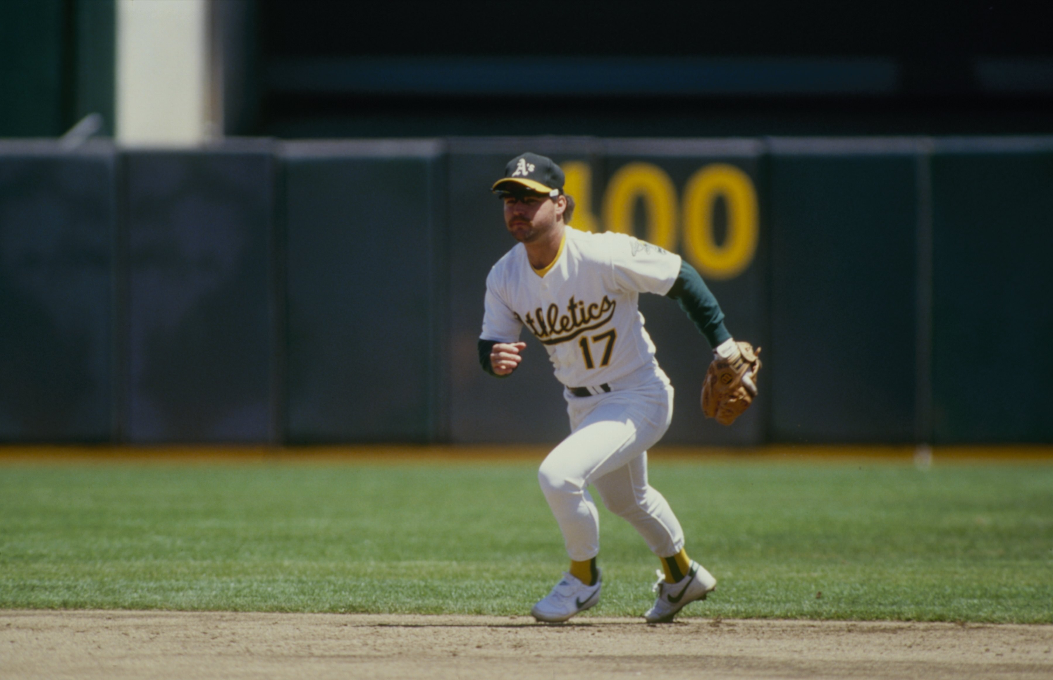 1989:  Glenn Hubbard #17 of the Oakland Athletics gets ready infield during a 1989 season game. Glenn Hubbard played for the Athletics from 1988-1989.  (Photo by: Otto Greule Jr/Getty Images)