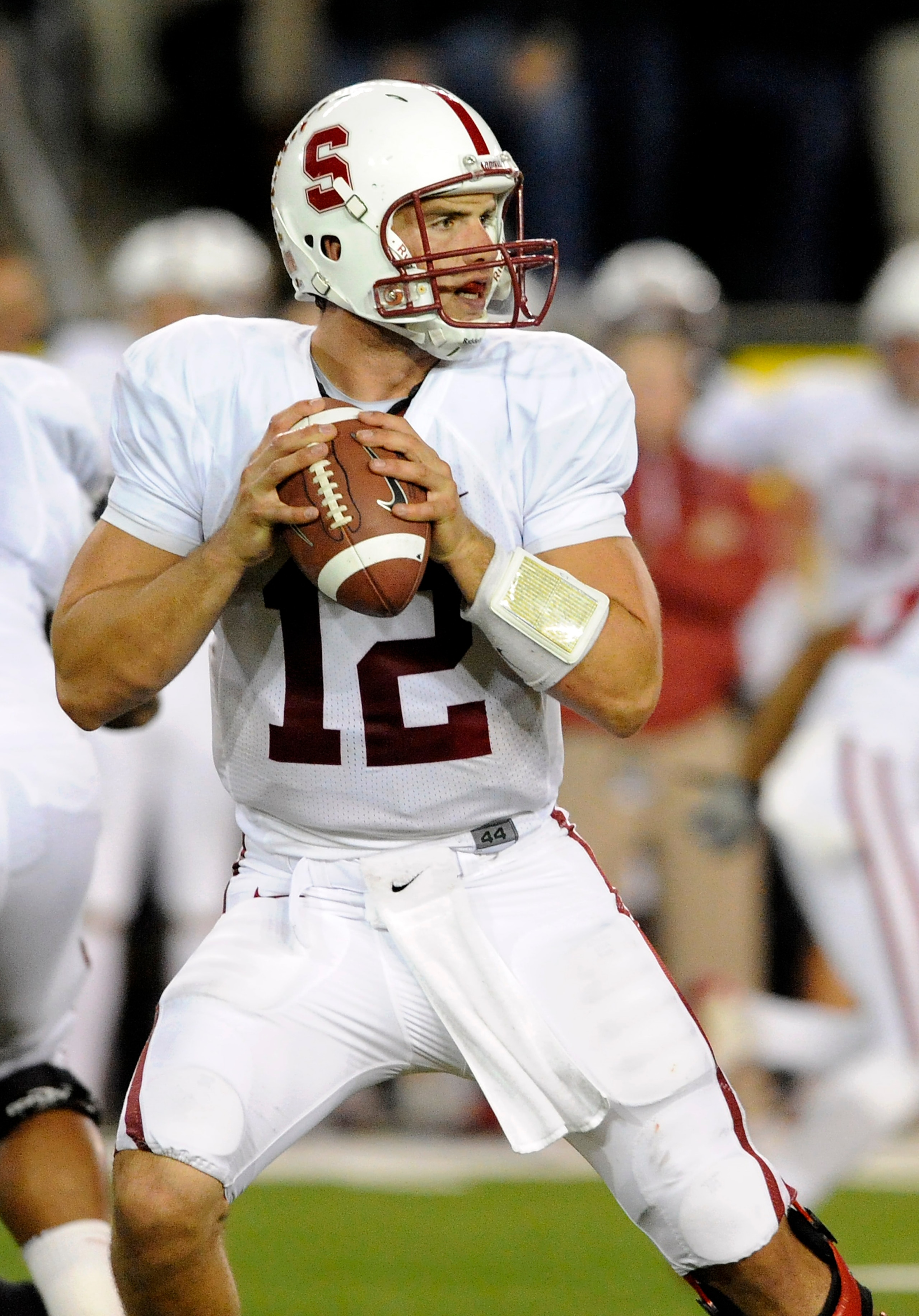 EUGENE, OR - OCTOBER 2: Quarterback Andrew Luck #12 of the Stanford Cardinal sets to throw a pass in the third quarter of the game against the Oregon Ducks at Autzen Stadium on October 2, 2010 in Eugene, Oregon. Oregon won the game 52-31. (Photo by Steve