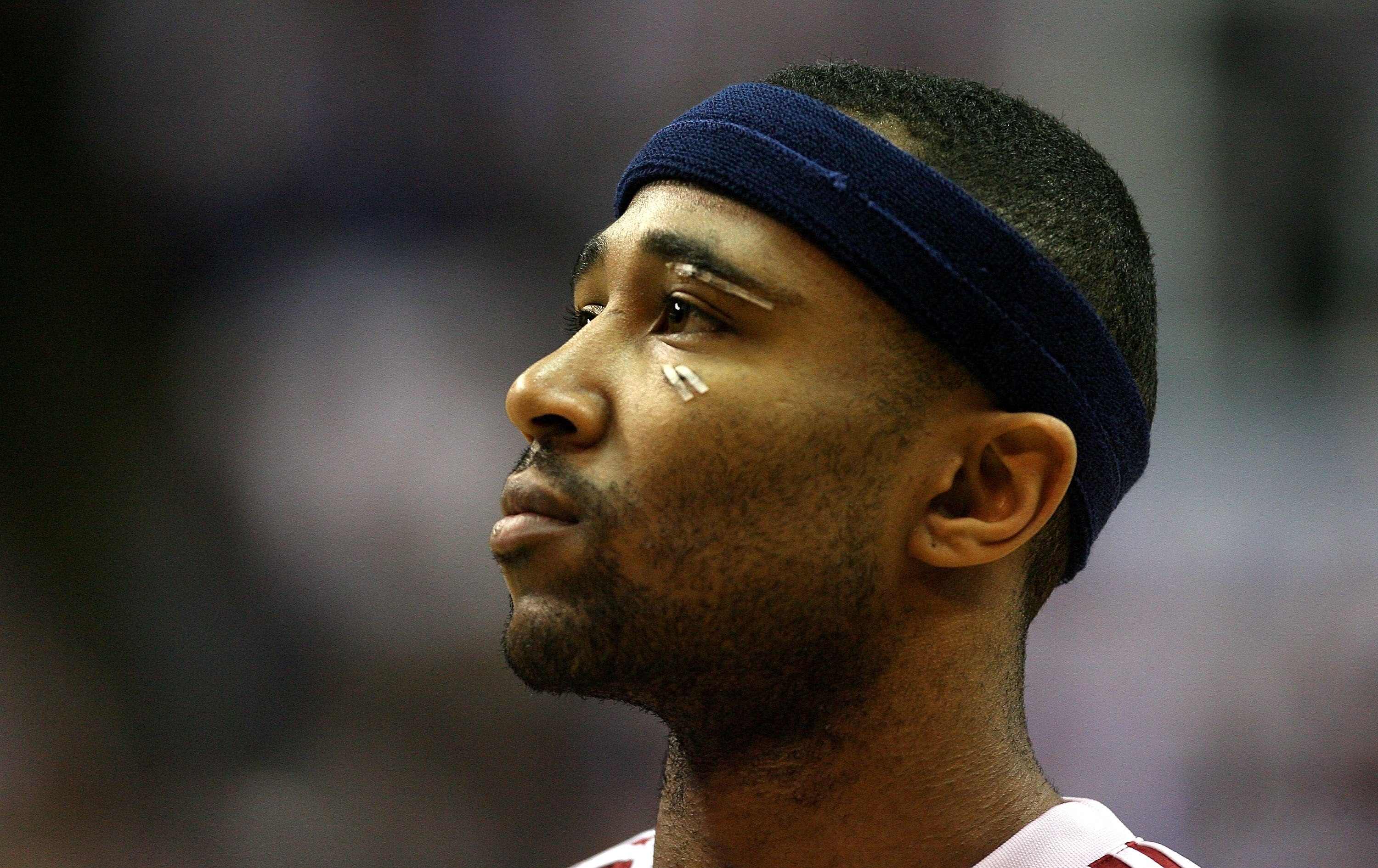 ORLANDO, FL - MAY 30:  Mo Williams #2 of the Cleveland Cavaliers looks on during pregame against the Orlando Magic in Game Six of the Eastern Conference Finals during the 2009 Playoffs at Amway Arena on May 30, 2009 in Orlando, Florida. NOTE TO USER: User