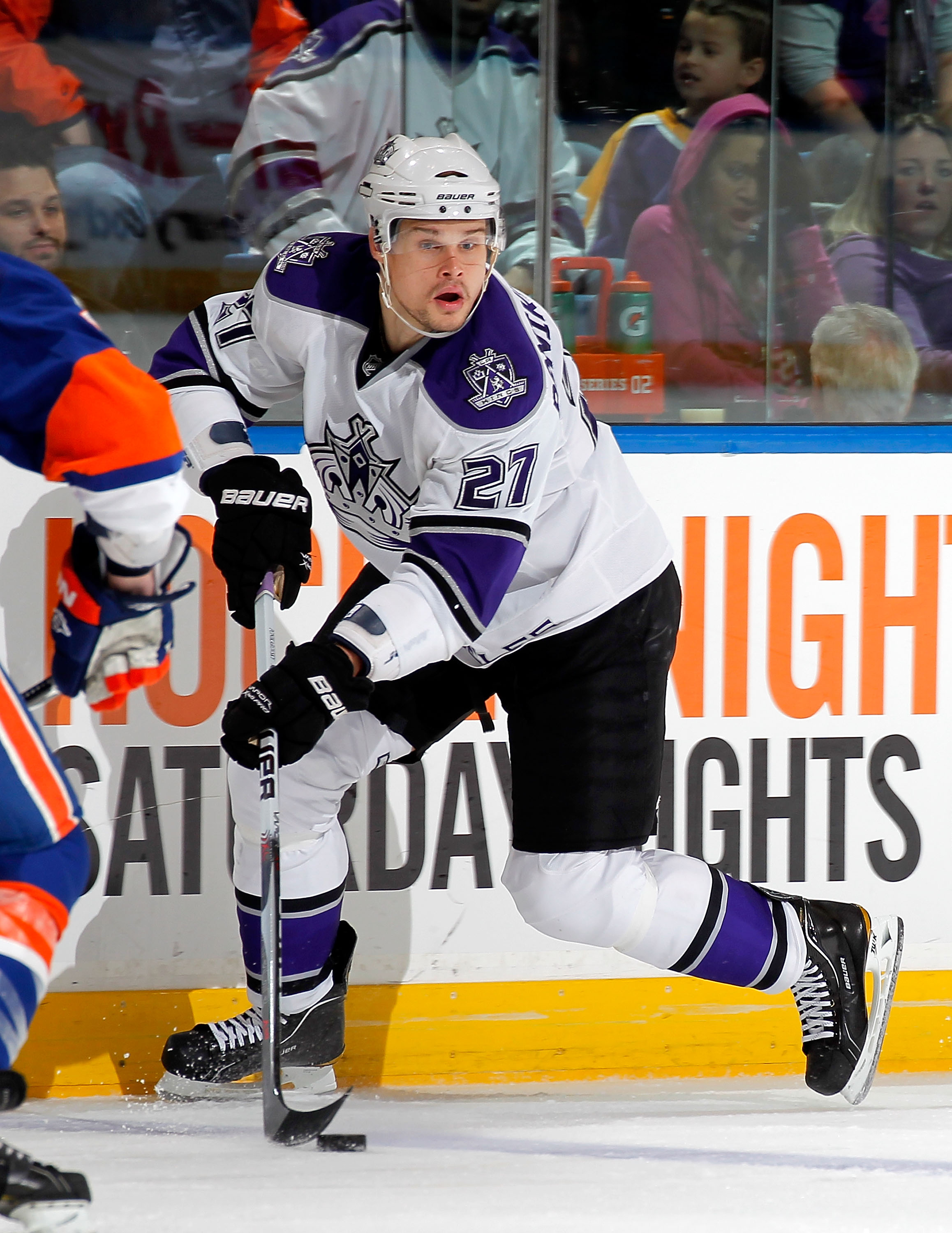 UNIONDALE, NY - FEBRUARY 19:  Alexei Ponikarovsky #27 of the Los Angeles Kings skates during an NHL hockey game against the New York Islanders at the Nassau Coliseum on February 19, 2011 in Uniondale, New York.  (Photo by Paul Bereswill/Getty Images)