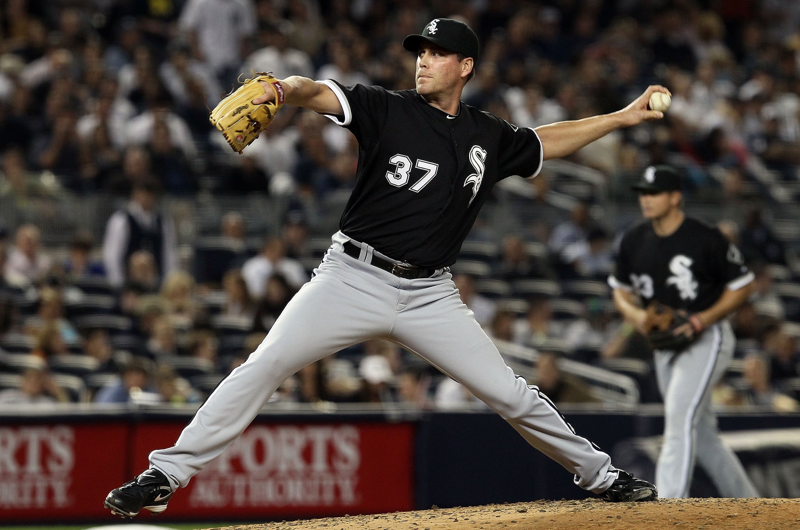 NEW YORK - APRIL 30: Matt Thornton #37 of the Chicago White Sox pitches against the New York Yankees on April 30, 2010 at Yankee Stadium in the Bronx borough of New York City. (Photo by Jim McIsaac/Getty Images) NEW YORK - APRIL 30: Matt Thornton #37 of the Chicago White Sox pitches against the New York Yankees on April 30, 2010 at Yankee Stadium in the Bronx borough of New York City. (Photo by Jim McIsaac/Getty Images)