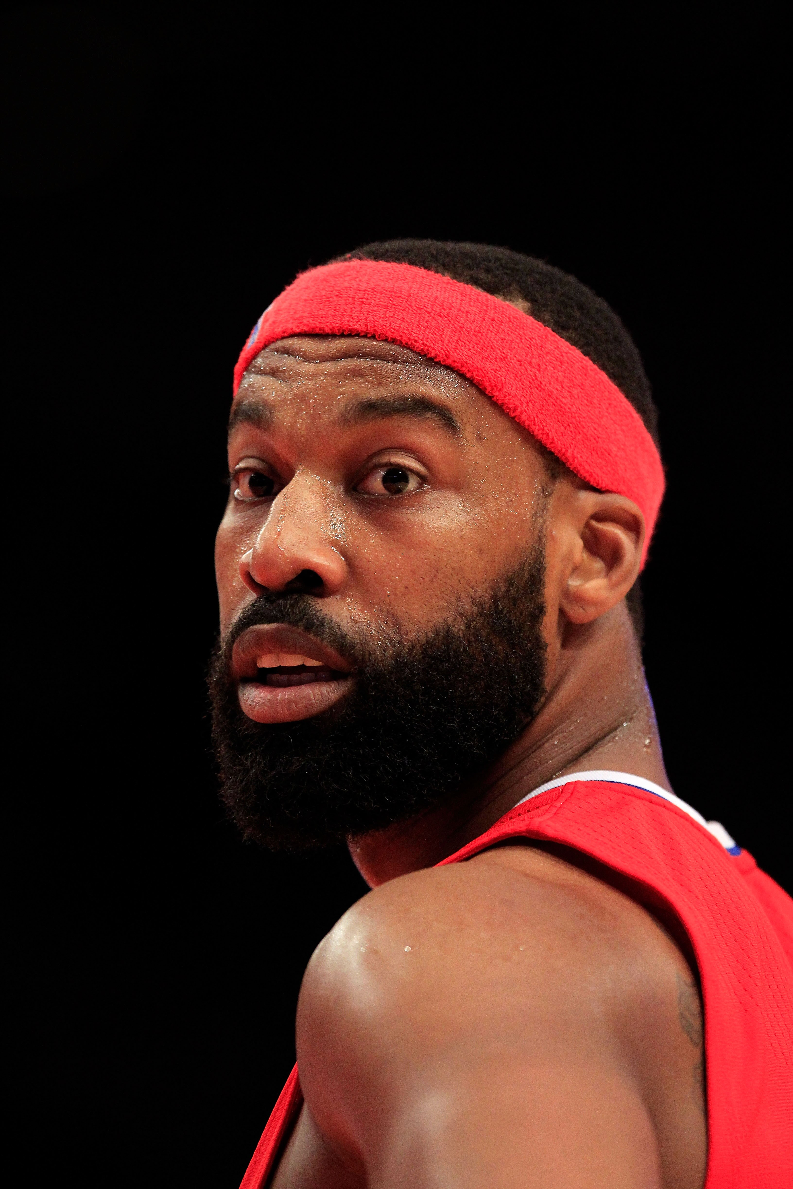 NEW YORK, NY - FEBRUARY 09: Baron Davis #5 of the Los Angeles Clippers on the court against the New York Knicks at Madison Square Garden on February 9, 2011 in New York City. NOTE TO USER: User expressly acknowledges and agrees that, by downloading and/or NEW YORK, NY - FEBRUARY 09: Baron Davis #5 of the Los Angeles Clippers on the court against the New York Knicks at Madison Square Garden on February 9, 2011 in New York City. NOTE TO USER: User expressly acknowledges and agrees that, by downloading and/or