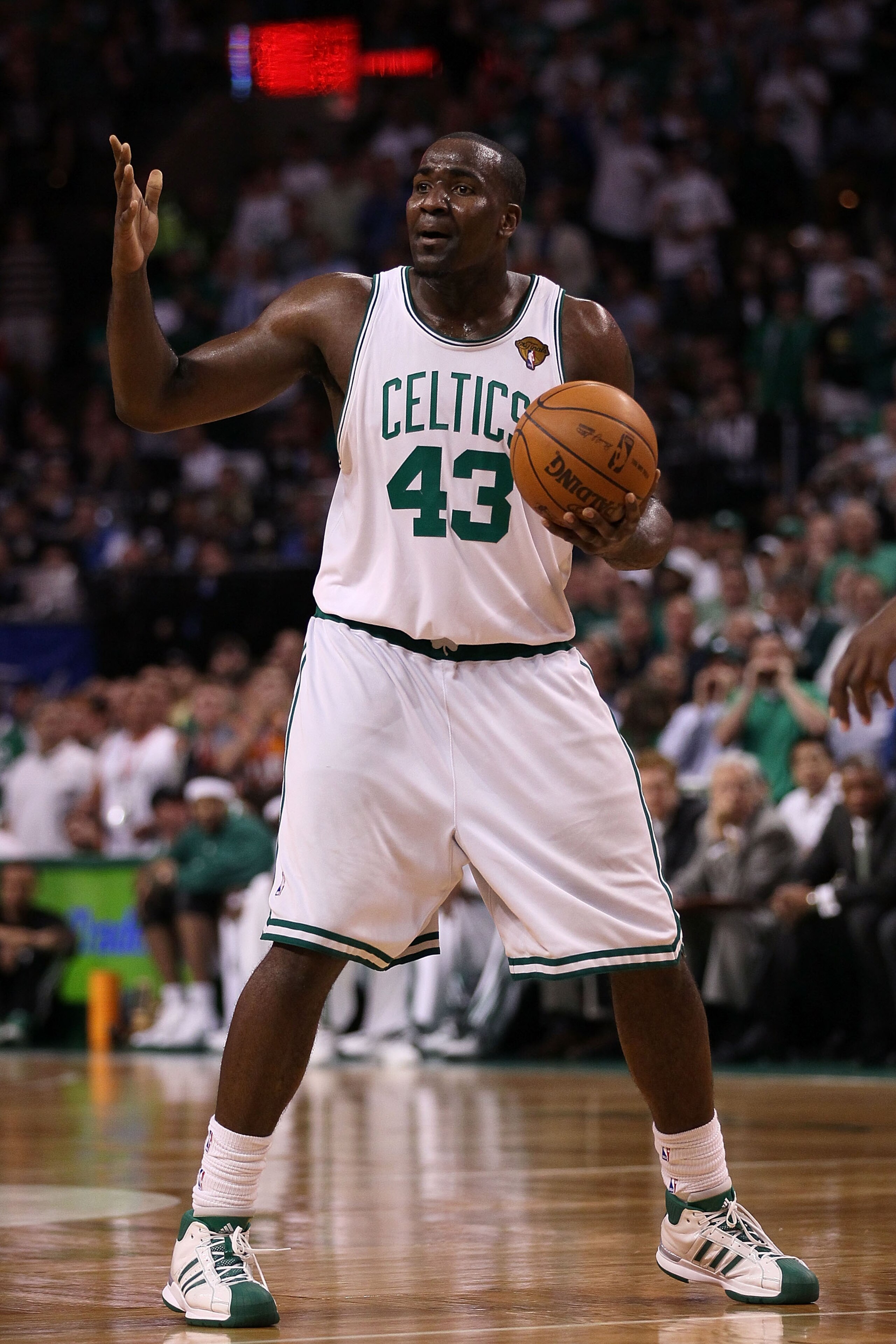 BOSTON - JUNE 10: Kendrick Perkins #43 of the Boston Celltics reacts during Game Four of the 2010 NBA Finals against the Los Angeles Lakers on June 10, 2010 at TD Garden in Boston, Massachusetts. NOTE TO USER: User expressly acknowledges and agrees that, BOSTON - JUNE 10: Kendrick Perkins #43 of the Boston Celltics reacts during Game Four of the 2010 NBA Finals against the Los Angeles Lakers on June 10, 2010 at TD Garden in Boston, Massachusetts. NOTE TO USER: User expressly acknowledges and agrees that,