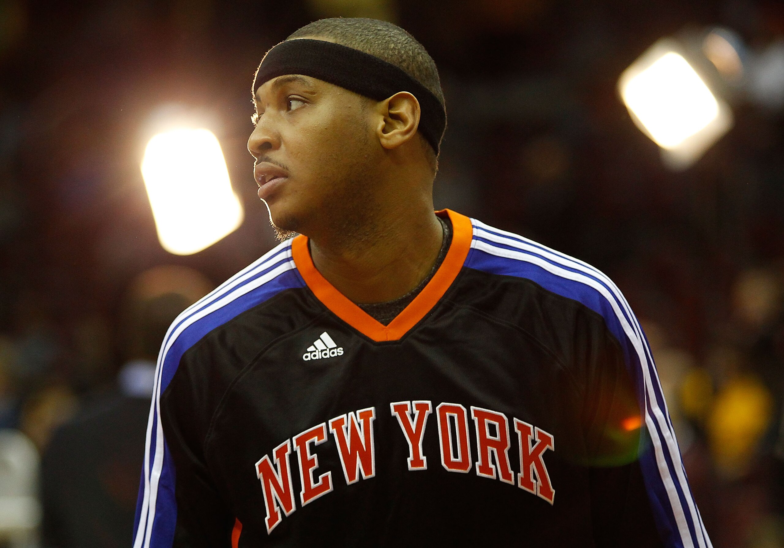 CLEVELAND - FEBRUARY 25: Carmelo Anthony #7 of the New York Knicks warms up prior to the game against the Cleveland Cavaliers on February 25, 2011 at Quicken Loans Arena in Cleveland, Ohio. NOTE TO USER: User expressly acknowledges and agrees that, by do CLEVELAND - FEBRUARY 25: Carmelo Anthony #7 of the New York Knicks warms up prior to the game against the Cleveland Cavaliers on February 25, 2011 at Quicken Loans Arena in Cleveland, Ohio. NOTE TO USER: User expressly acknowledges and agrees that, by do
