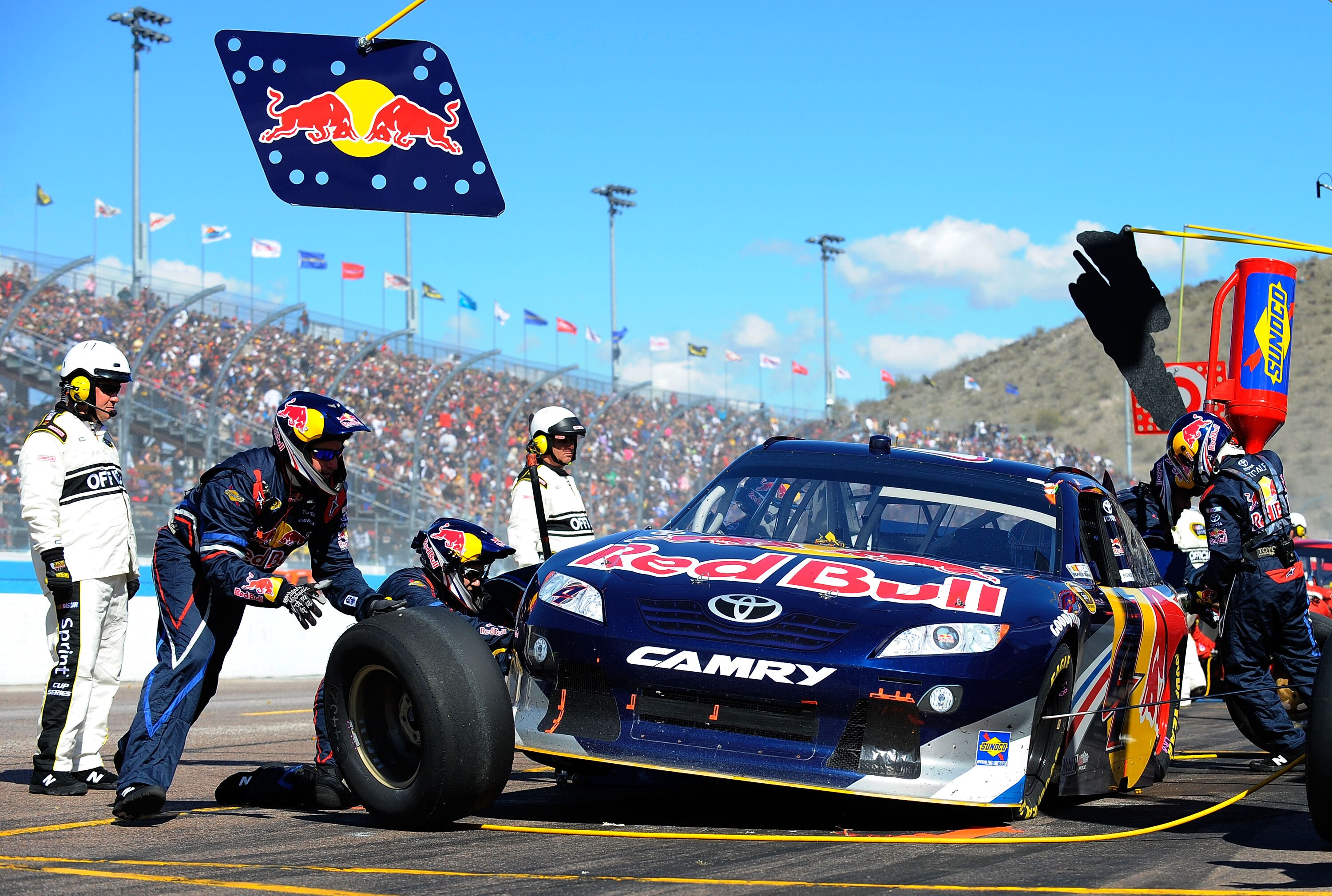 AVONDALE, AZ - FEBRUARY 27:  Kasey Kahne, driver of the #4 Red Bull Toyota, makes a pit stop during the NASCAR Sprint Cup Series Subway Fresh Fit 500 at Phoenix International Raceway on February 27, 2011 in Avondale, Arizona.  (Photo by Jared C. Tilton/Ge