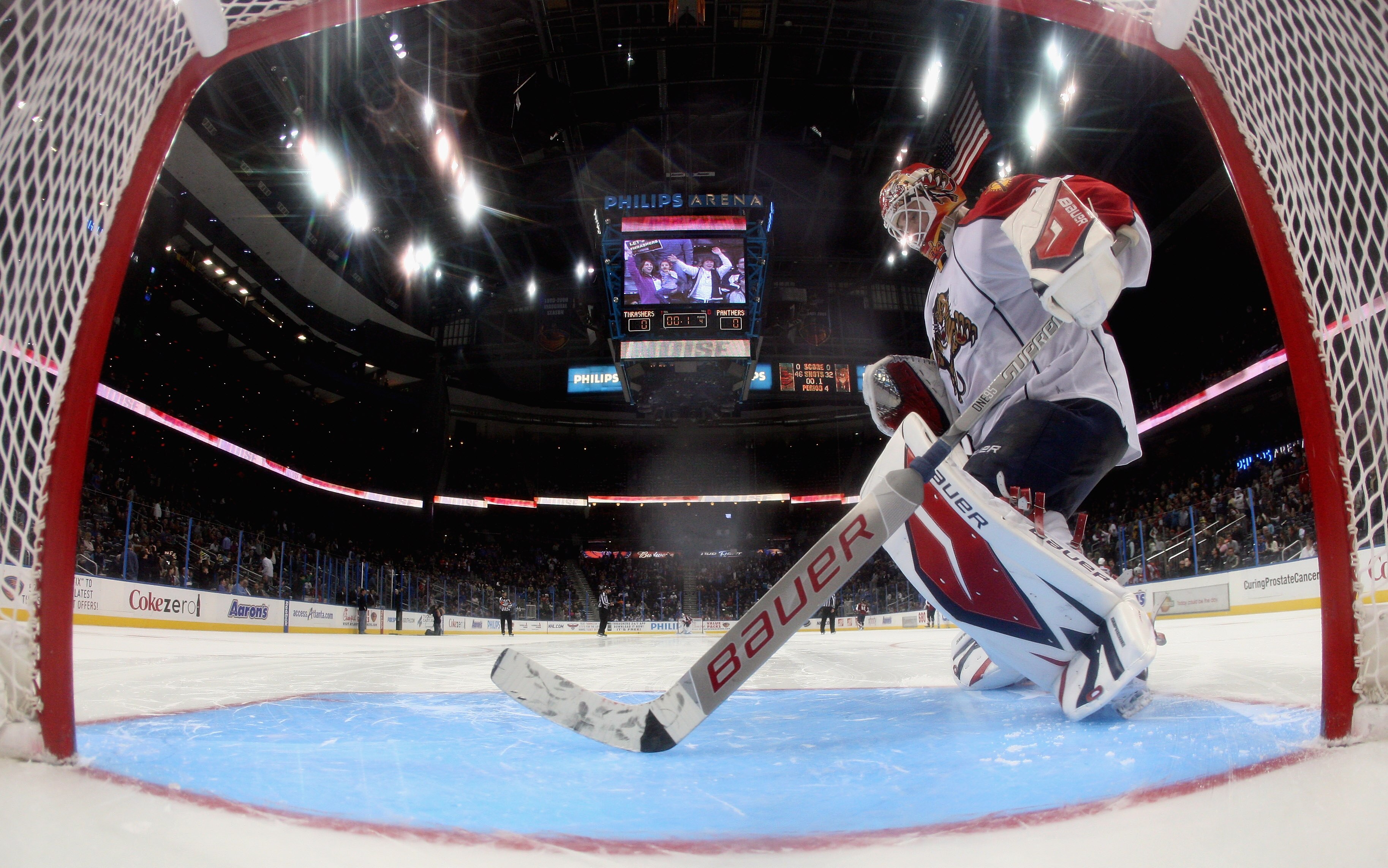 ATLANTA, GA - FEBRUARY 25:  Goaltender Tomas Vokoun #29 of the Florida Panthers prepares the crease in front of the net against the Atlanta Thrashers at Philips Arena on February 25, 2011 in Atlanta, Georgia.  (Photo by Kevin C. Cox/Getty Images)