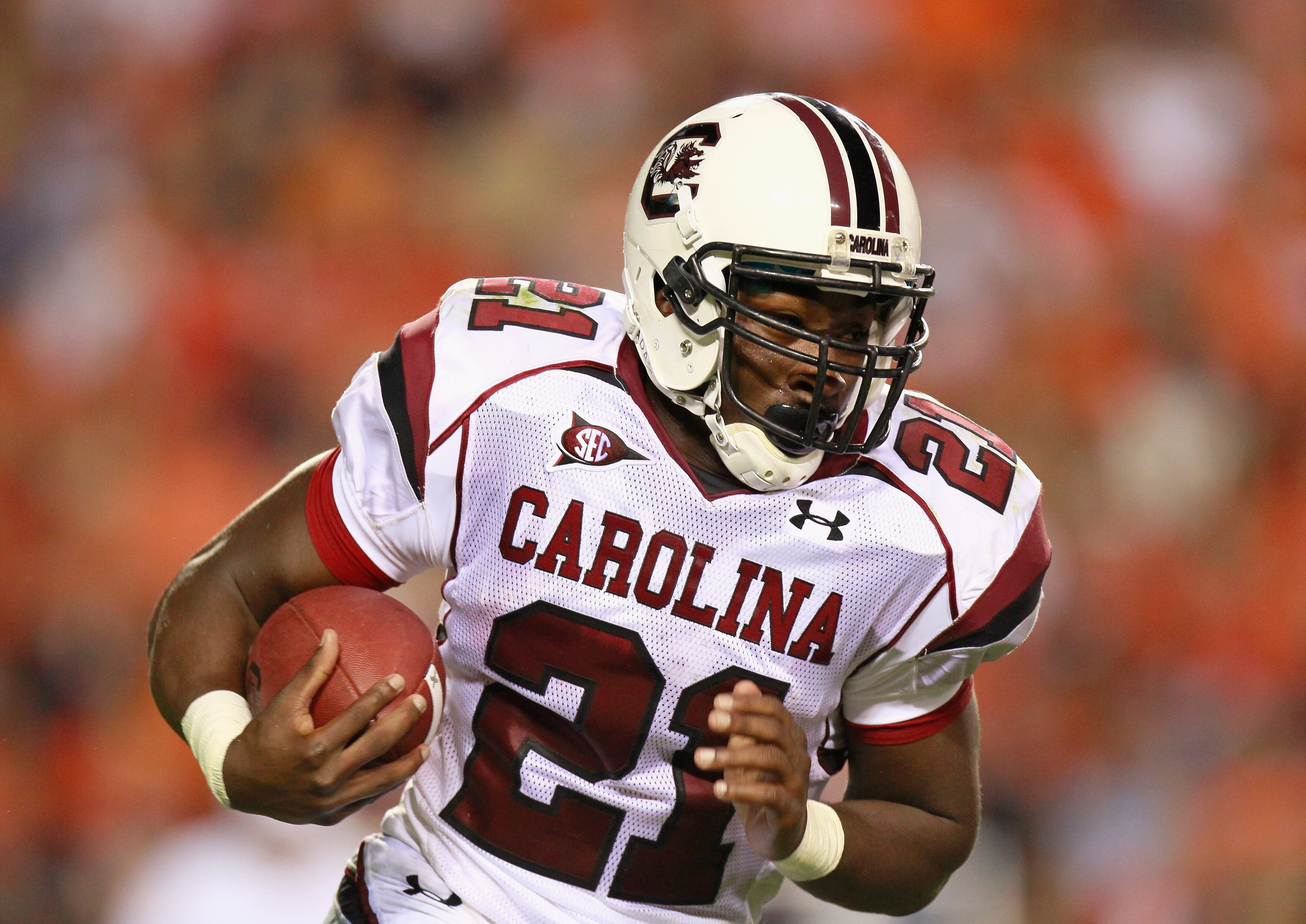 AUBURN, AL - SEPTEMBER 25:  Marcus Lattimore #21 of the South Carolina Gamecocks against the Auburn Tigers at Jordan-Hare Stadium on September 25, 2010 in Auburn, Alabama.  (Photo by Kevin C. Cox/Getty Images)