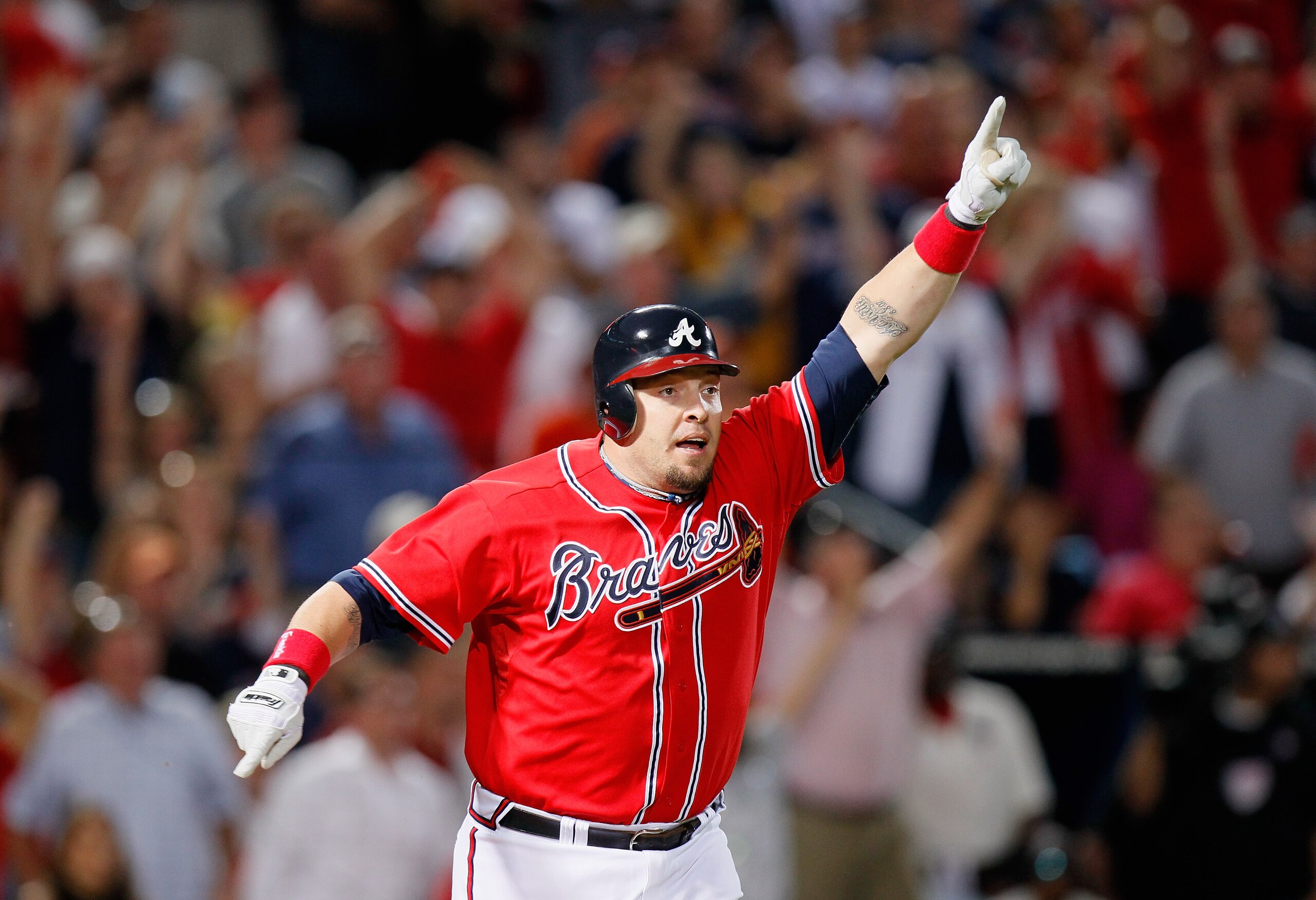 ATLANTA - OCTOBER 10:  Eric Hinske #20 of the Atlanta Braves against the San Francisco Giants during Game Three of the NLDS of the 2010 MLB Playoffs at Turner Field on October 10, 2010 in Atlanta, Georgia.  (Photo by Kevin C. Cox/Getty Images)
