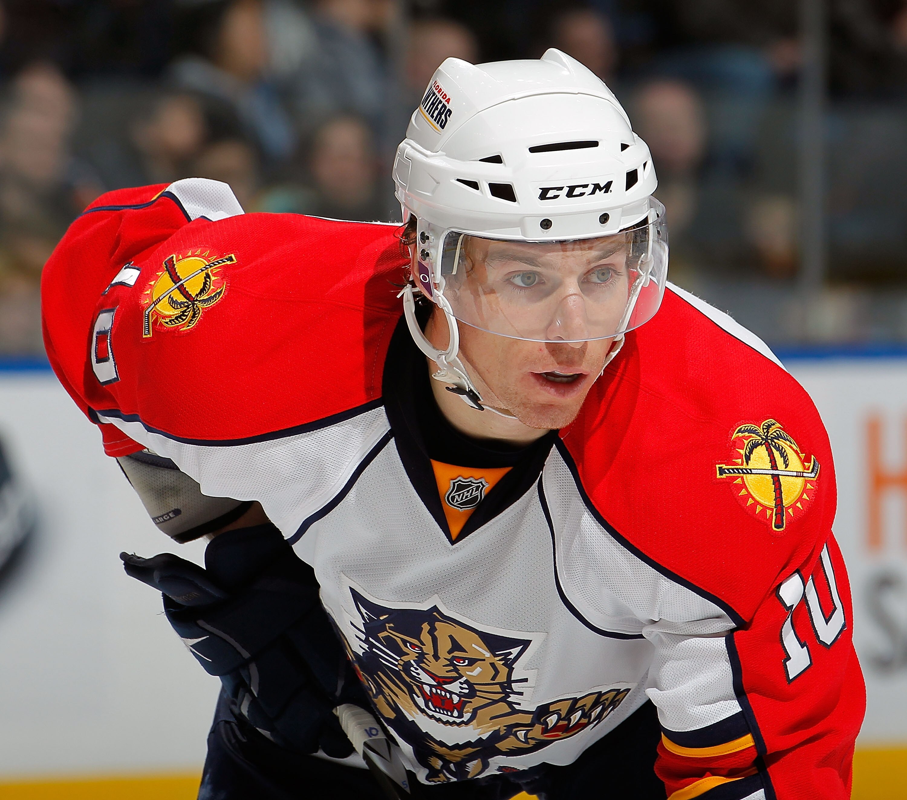 UNIONDALE, NY - FEBRUARY 21:  David Booth #10 of the Florida Panthers waits for a faceoff during an NHL hockey game against the New York Islanders at the Nassau Coliseum on February 21, 2011 in Uniondale, New York.  (Photo by Paul Bereswill/Getty Images)