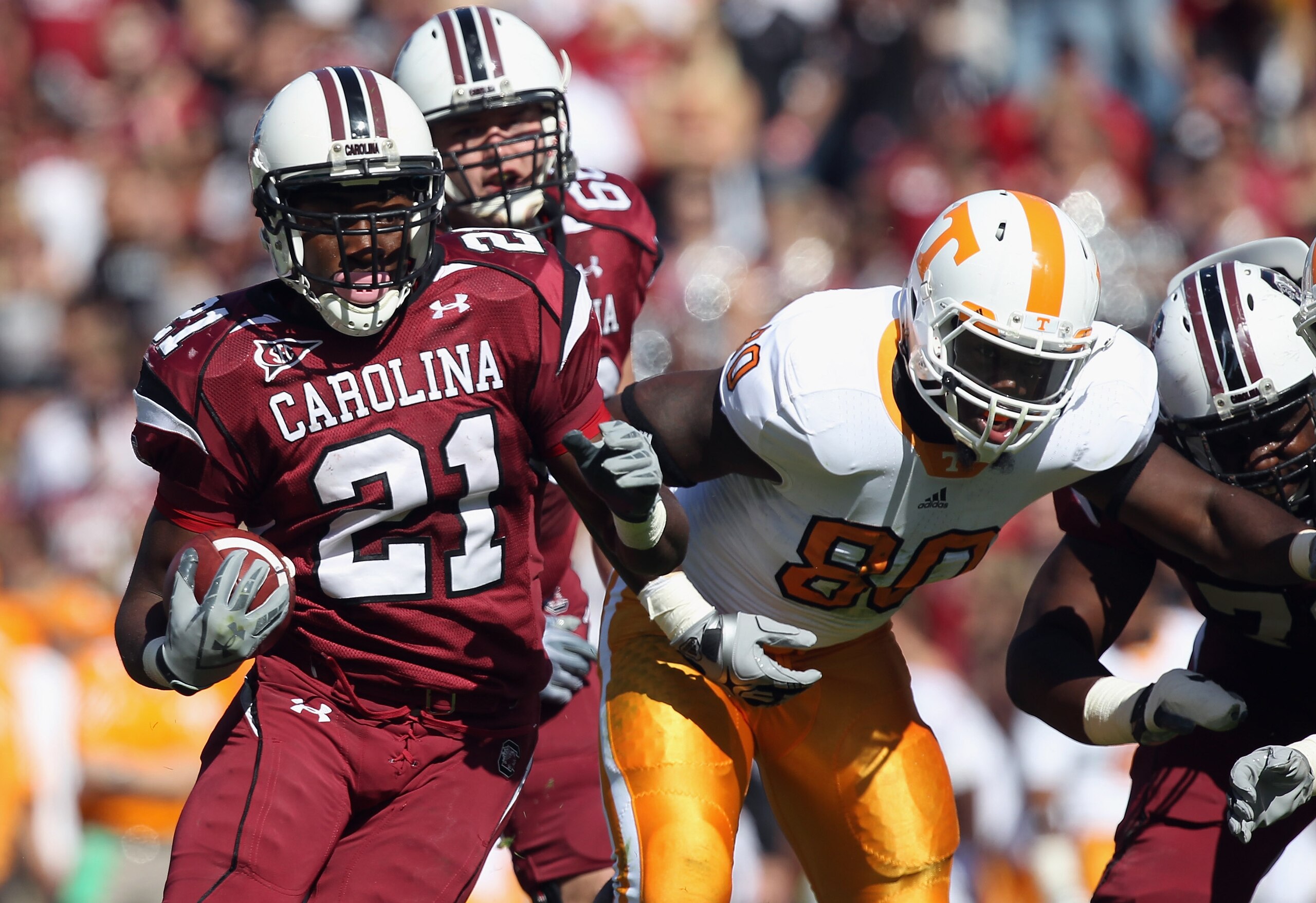 COLUMBIA, SC - OCTOBER 30:  Marcus Lattimore #21 of the South Carolina Gamecocks runs with the ball against the Tennessee Volunteers during their game at Williams-Brice Stadium on October 30, 2010 in Columbia, South Carolina.  (Photo by Streeter Lecka/Get