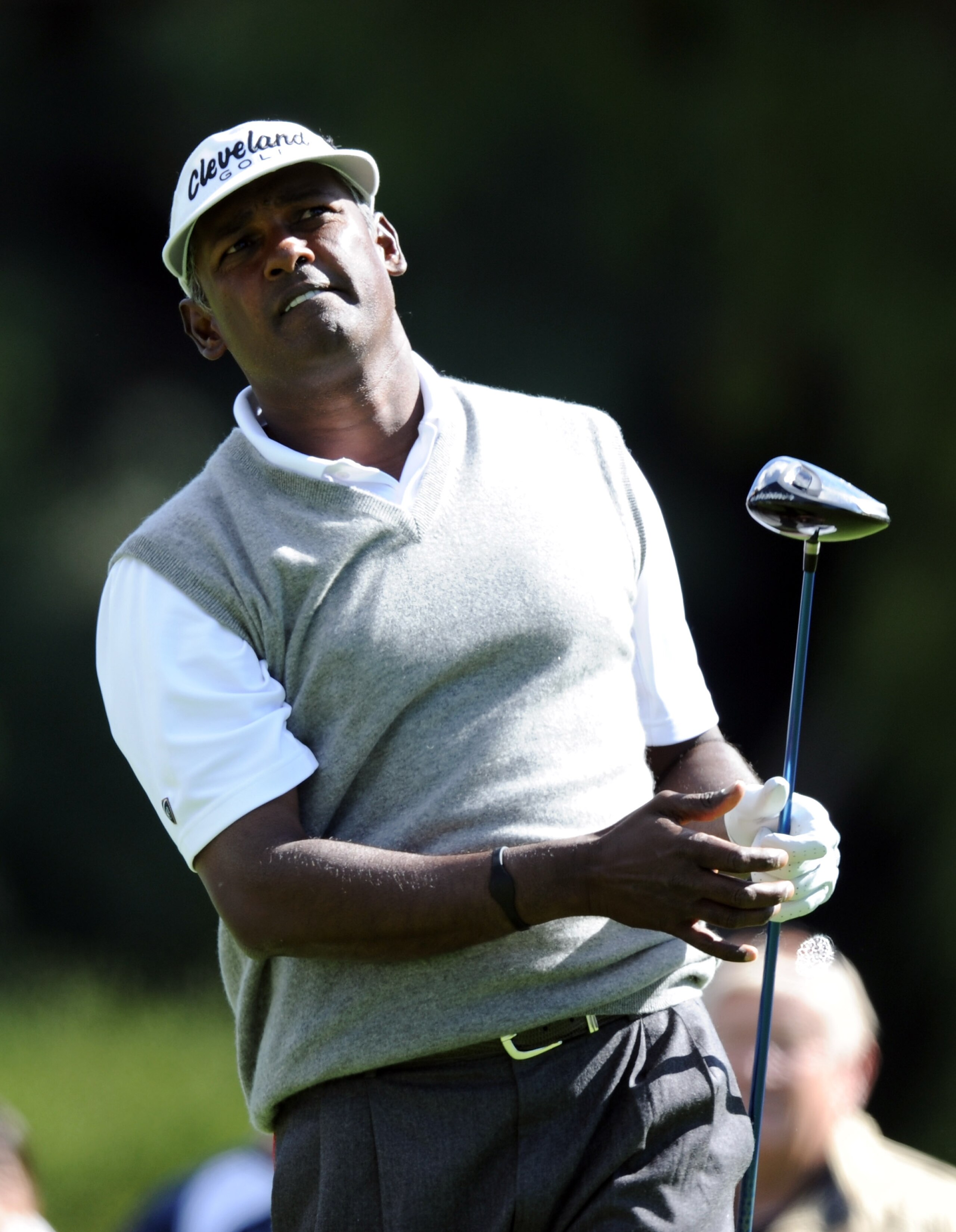 PACIFIC PALISADES, CA - FEBRUARY 20:  Vijay Singh of Fiji watches his tee shot on the second hole during the fourth round of the Northern Trust Open at the Riviera Country Club on February 20, 2011 in Pacific Palisades, California.  (Photo by Harry How/Ge
