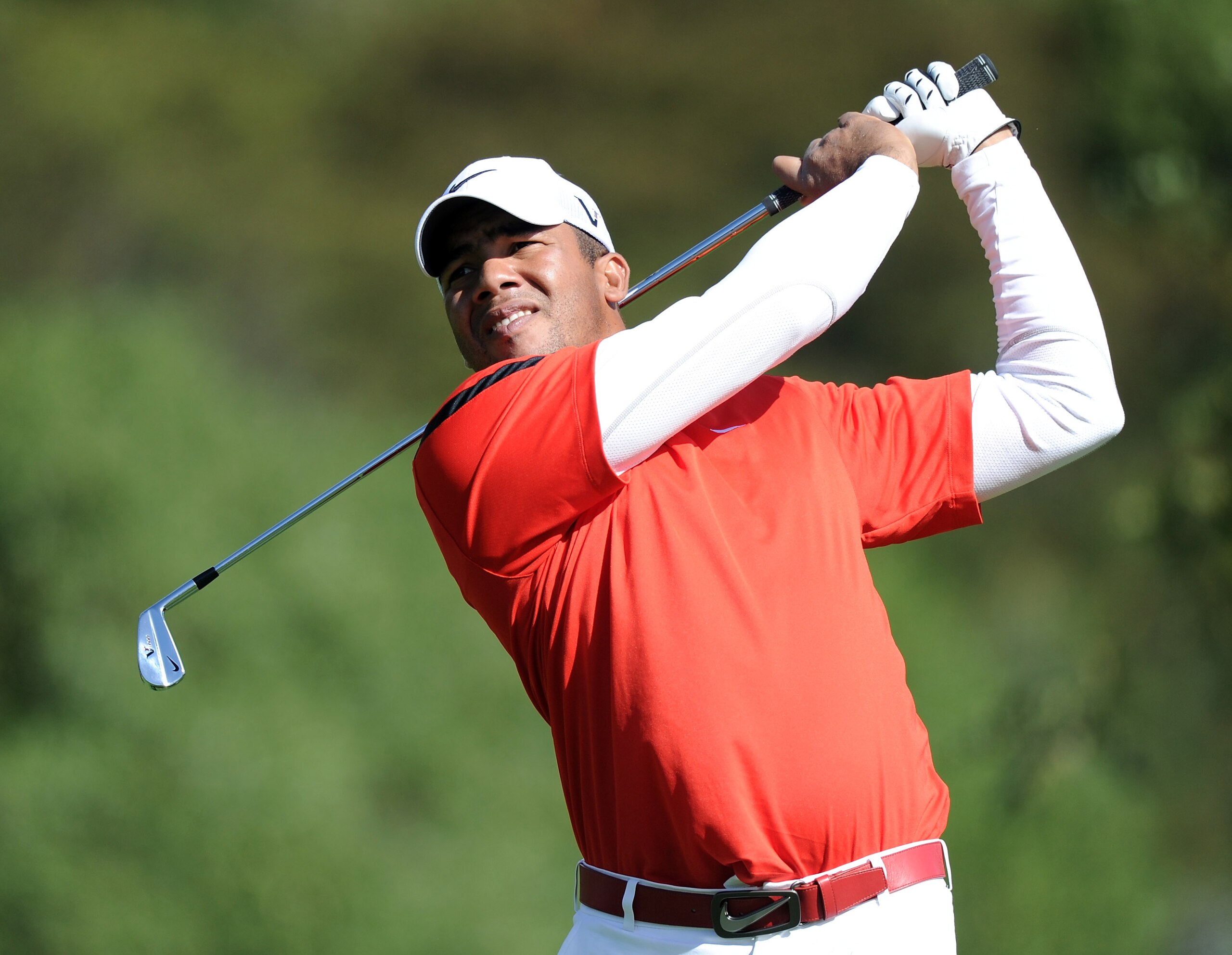 PACIFIC PALISADES, CA - FEBRUARY 19:  Jhonattan Vegas of Venezuela hits his tee shot on the fourth hole during the third round of the Northern Trust Open at the Riviera Contry Club on February 19, 2011 in Pacific Palisades, California.  (Photo by Harry Ho