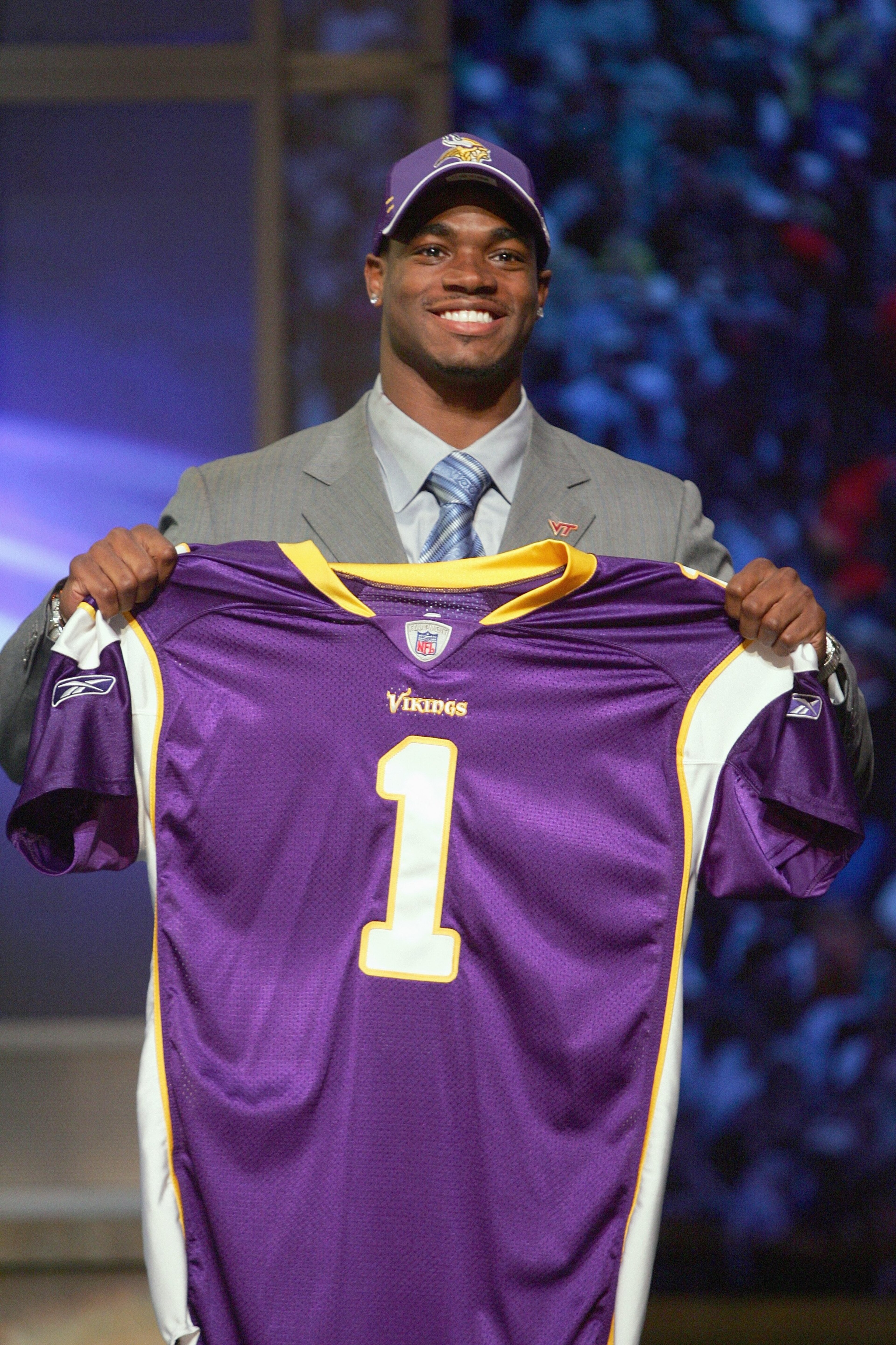 NEW YORK - APRIL 28:  Running back Adrian Peterson of Oklahoma poses for a photo after being drafted by the Minnesota Vikings during the 2007 NFL Draft on April 28, 2007 at Radio City Music Hall in New York, New York. (Photo by