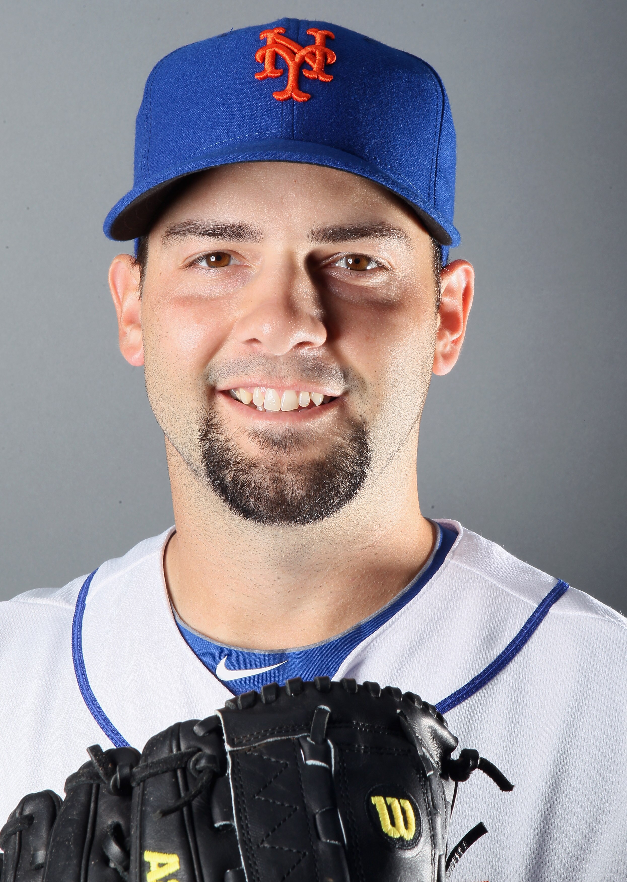 PORT ST. LUCIE, FL - FEBRUARY 24:  RY 24:  Dillon Gee #35 of the New York Mets poses for a portrait during the New York Mets Photo Day on February 24, 2011 at Digital Domain Park in Port St. Lucie, Florida.  (Photo by Elsa/Getty Images)