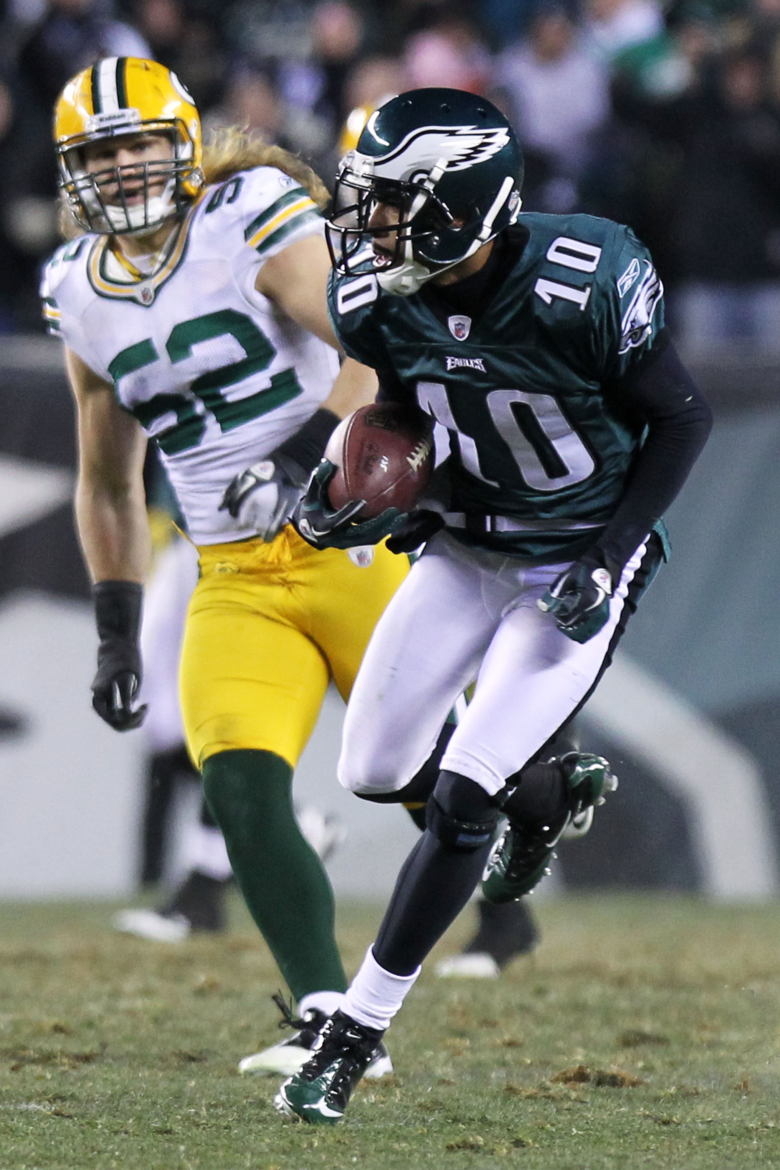 PHILADELPHIA, PA - JANUARY 09:  DeSean Jackson #10 of the Philadelphia Eagles runs down field against the Green Bay Packers during the 2011 NFC wild card playoff game at Lincoln Financial Field on January 9, 2011 in Philadelphia, Pennsylvania.  (Photo by