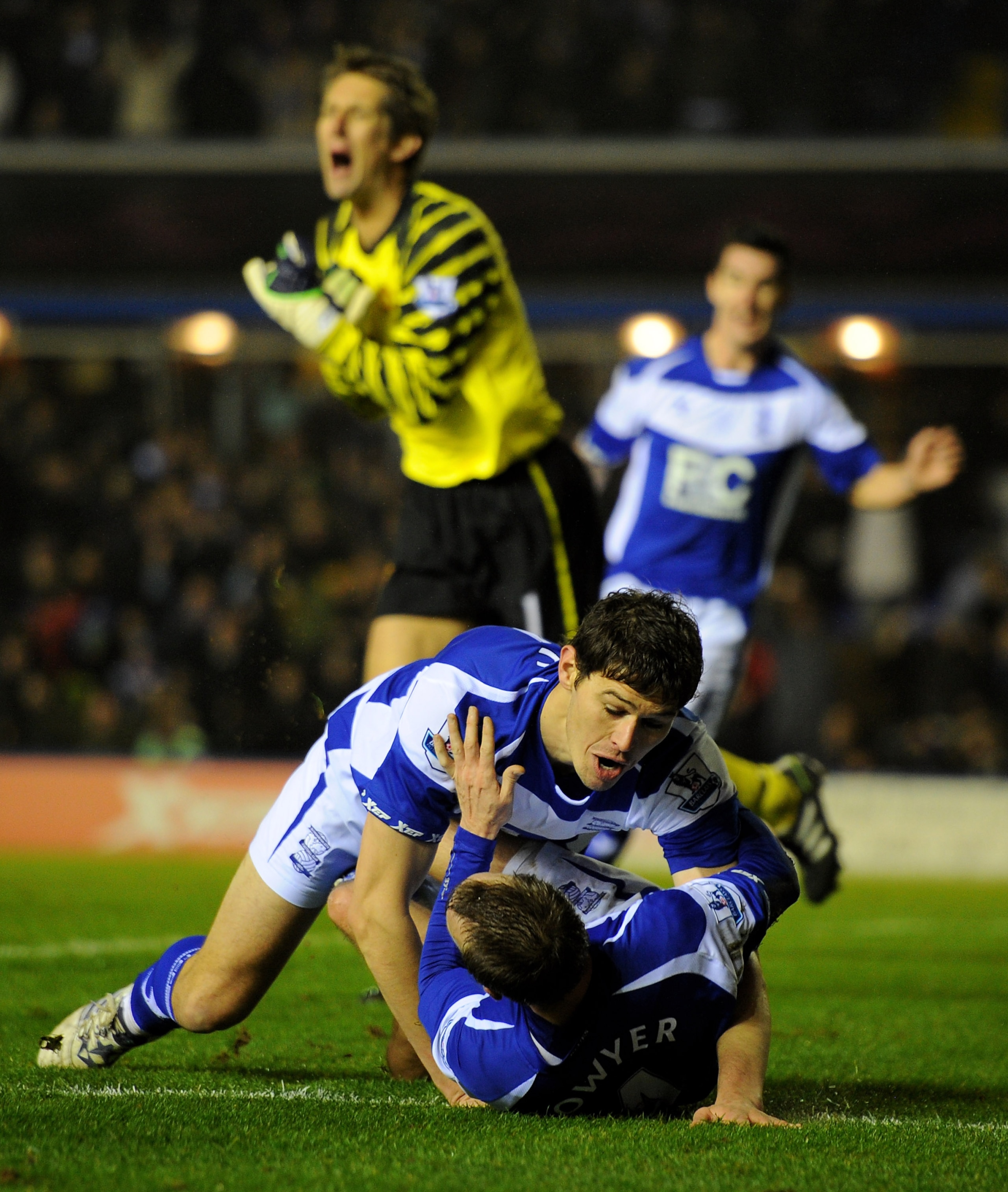 BIRMINGHAM, ENGLAND - DECEMBER 28: Lee Bowyer of Birmingham City celebrates scoring an equalising goal with team mate Nikola Zigic during the Barclays Premier League match between Birmingham City and Manchester United at St Andrew's Stadium on December 2 BIRMINGHAM, ENGLAND - DECEMBER 28: Lee Bowyer of Birmingham City celebrates scoring an equalising goal with team mate Nikola Zigic during the Barclays Premier League match between Birmingham City and Manchester United at St Andrew's Stadium on December 2