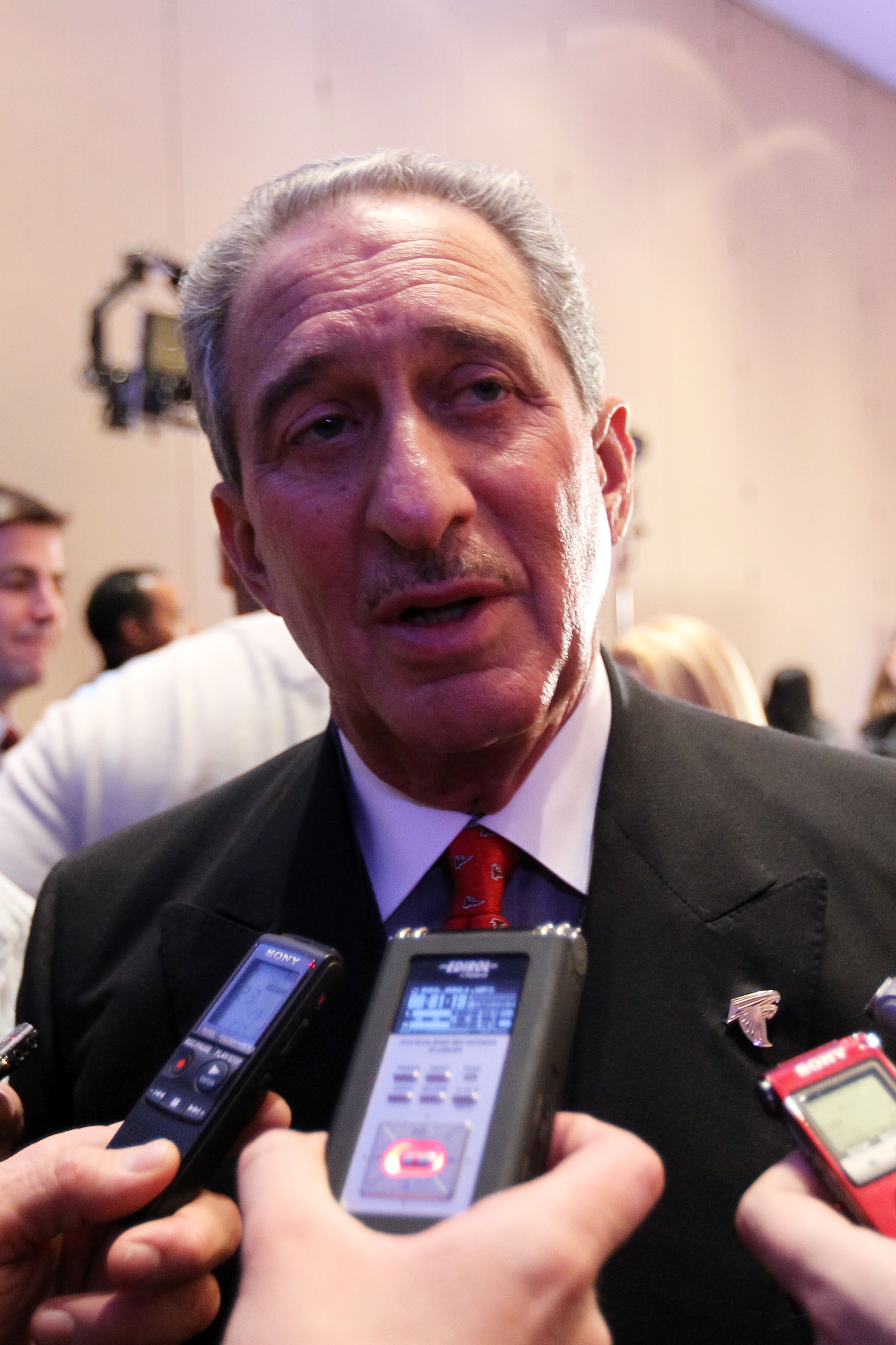 DALLAS, TX - FEBRUARY 04:  Owner of the Atlanta Falcons Arthur Blank speaks to reporters during a press conference with NFL commissioner Roger Goodell at the Super Bowl XLV media center on February 4, 2011 in Dallas, Texas. The Green Bay Packers will play