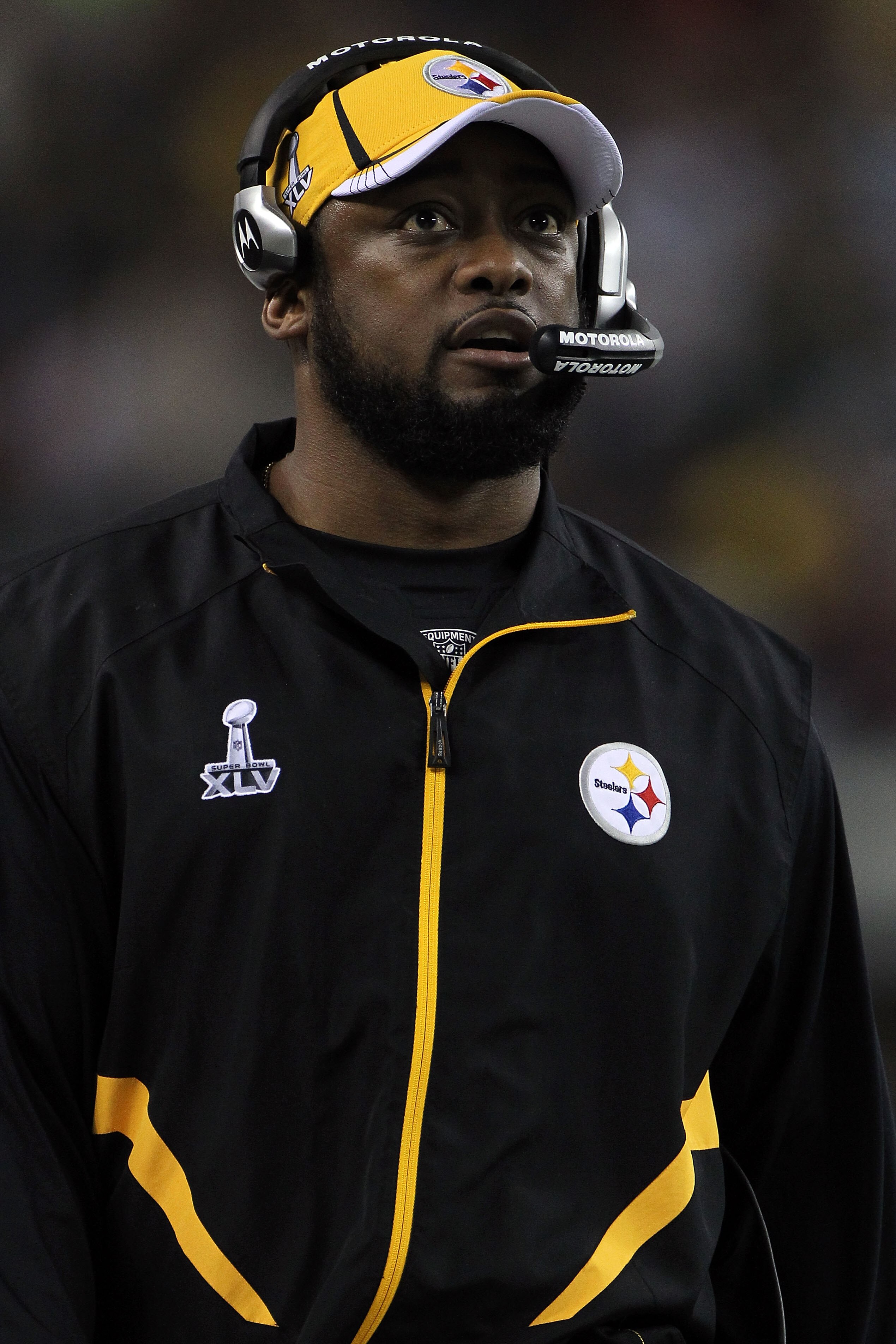 ARLINGTON, TX - FEBRUARY 06:  Head coach Mike Tomlin of the Pittsburgh Steelers looks on against the Green Bay Packers during the second quarter of Super Bowl XLV at Cowboys Stadium on February 6, 2011 in Arlington, Texas.  (Photo by Doug Pensinger/Getty