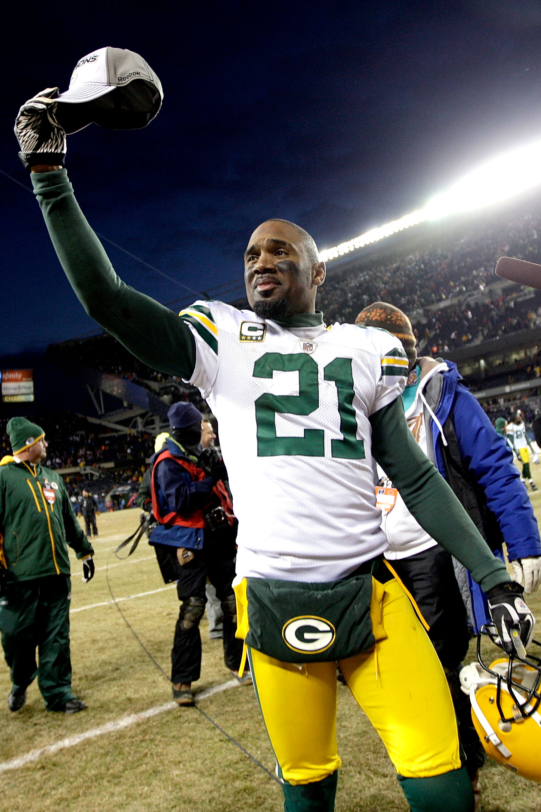 CHICAGO, IL - JANUARY 23:  Charles Woodson #21 of the Green Bay Packers reacts after the Packers 21-14 victory against the Chicago Bears in the NFC Championship Game at Soldier Field on January 23, 2011 in Chicago, Illinois.  (Photo by Jamie Squire/Getty
