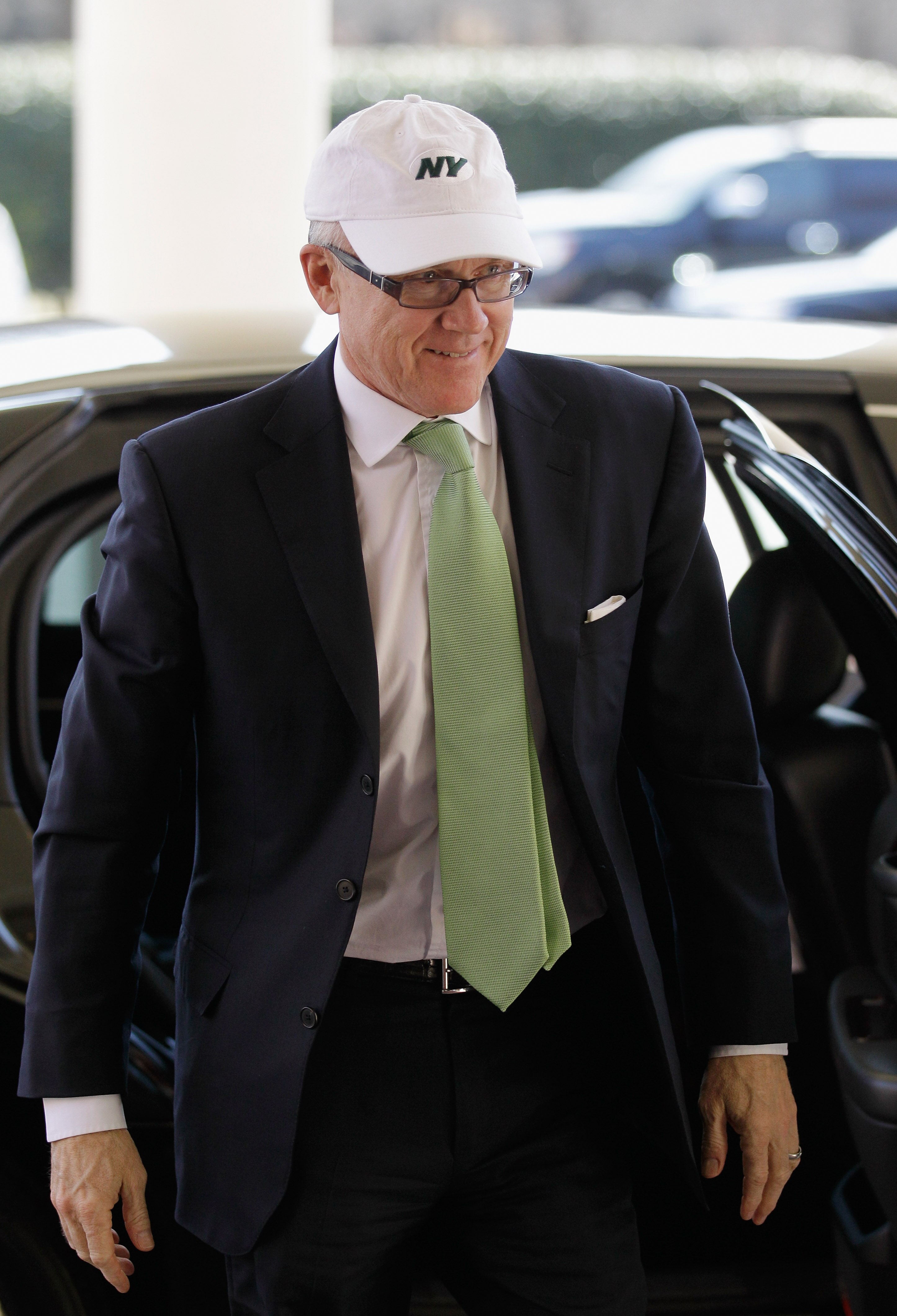 CHANTILLY, VA - MARCH 02:  New York Jets owner Woody Johnson walks to a meeting of NFL owners at a hotel on March 2, 2011 in Chantilly, Virginia.  (Photo by Rob Carr/Getty Images)