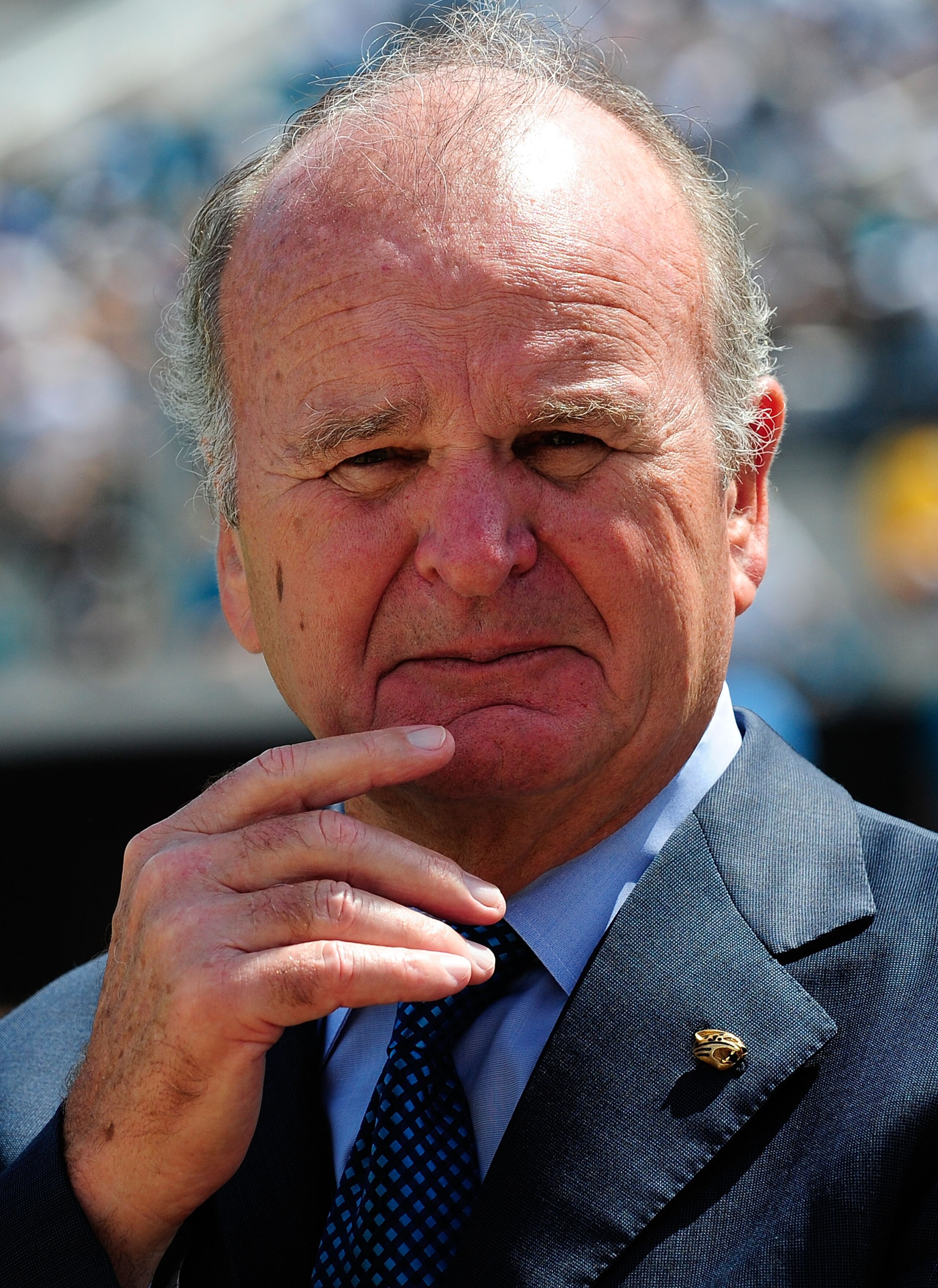 JACKSONVILLE, FL - SEPTEMBER 20:  Wayne Weaver, owner of the Jacksonville Jaguars, watches the action during the game  against the Arizona Cardinals at Jacksonville Municipal Stadium on September 20, 2009 in Jacksonville, Florida.  (Photo by Sam Greenwood