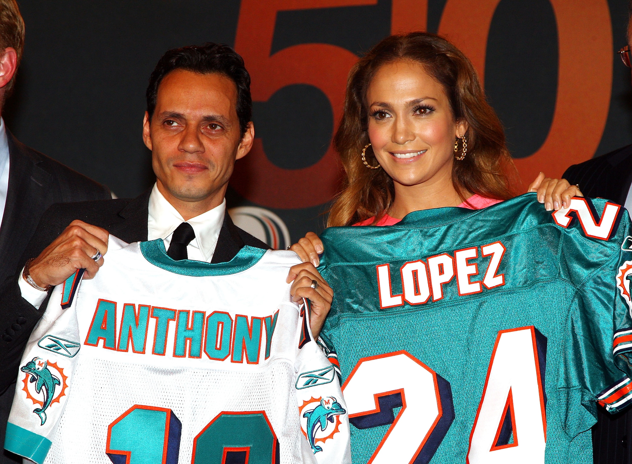 NEW YORK - JULY 21:  Marc Anthony and Jennifer Lopez attend the NFL, ESPN/ESPN Deportes and the Miami Dolphins press conference at the Time Warner Center on July 21, 2009 in New York City.  (Photo by Andrew H. Walker/Getty Images)