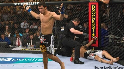 It just just over 1 minute for Mousasi and Sobral to assume this position