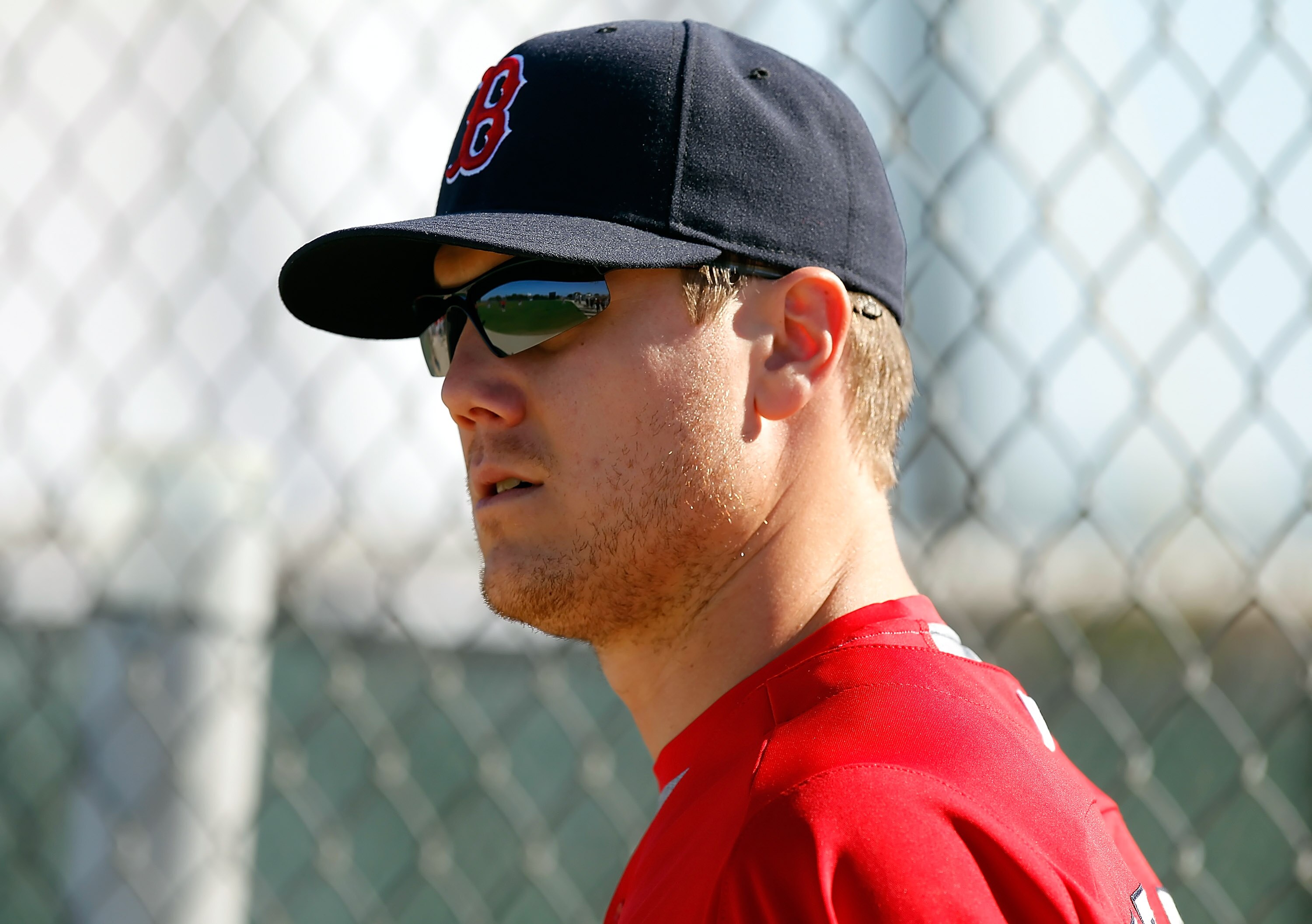 FORT MYERS, FL - FEBRUARY 19:  Pitcher Jonathan Papelbon #58 of the Boston Red Sox warms up during a Spring Training Workout Session at the Red Sox Player Development Complex on February 19, 2011 in Fort Myers, Florida.  (Photo by J. Meric/Getty Images)