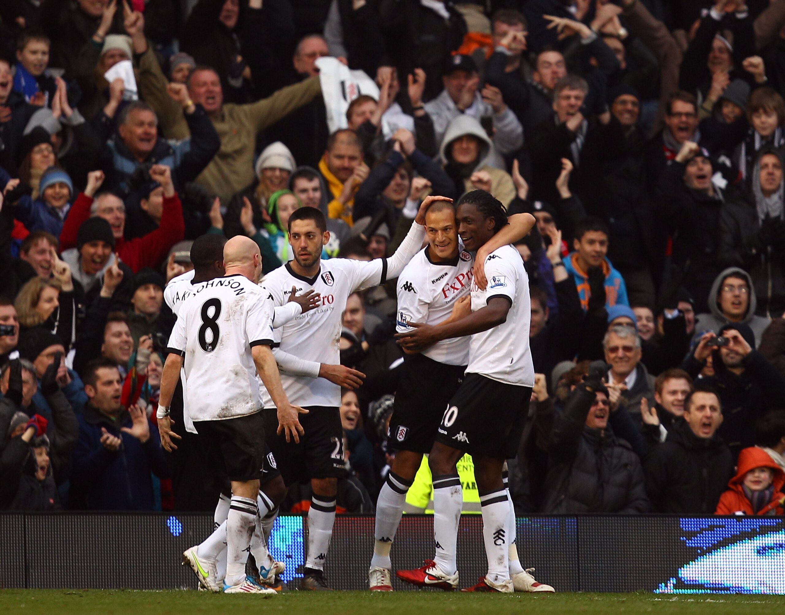 LONDON, ENGLAND - MARCH 05:  Bobby Zamora of Fulham celebrates scoring the third goal from the penalty spot during the Barclays Premier League match between Fulham and Blackburn Rovers at Craven Cottage on March 5, 2011 in London, England.  (Photo by Rich