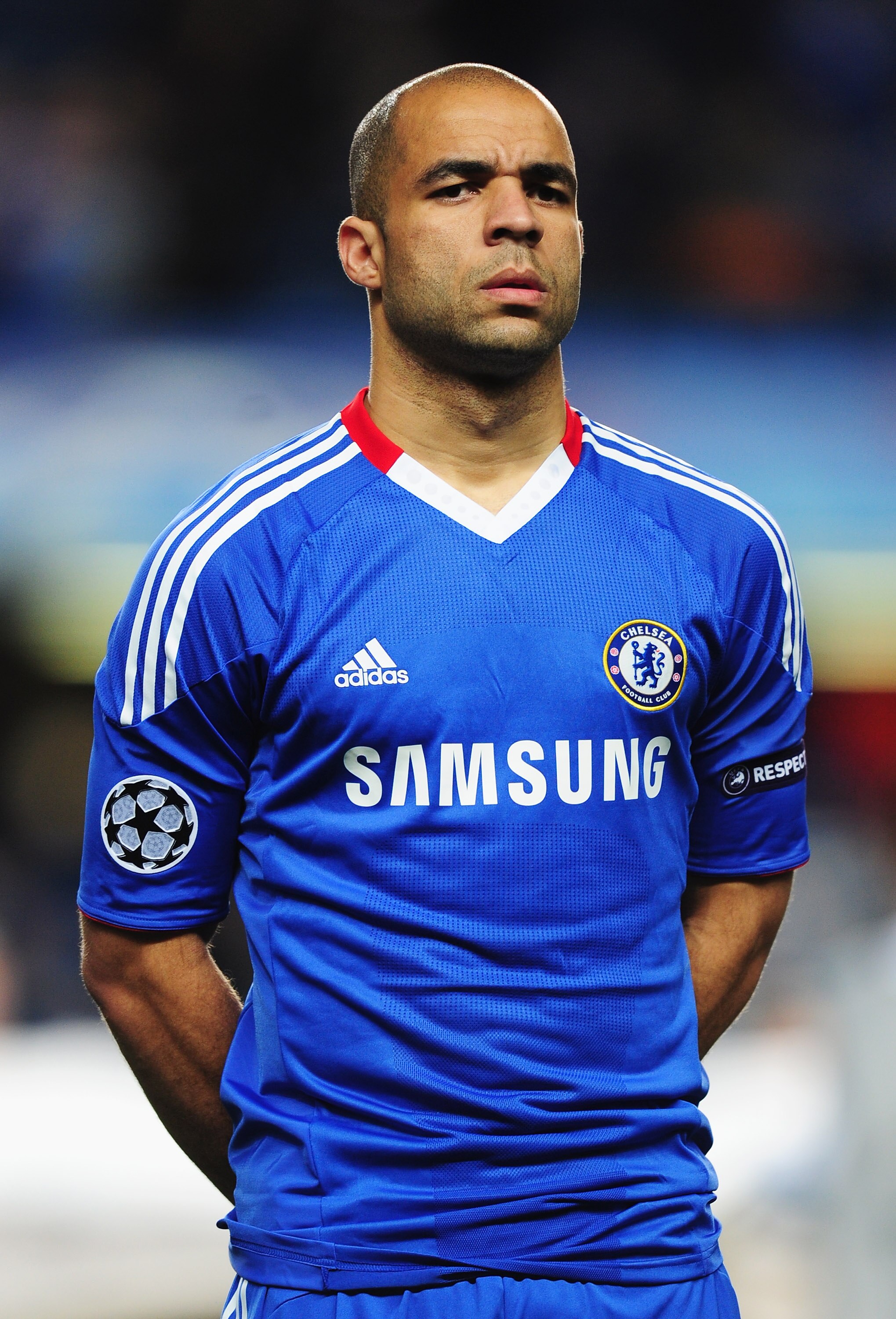 LONDON, ENGLAND - NOVEMBER 03: Alex of Chelsea looks on during the UEFA Champions League Group F match between Chelsea and Spartak Moscow at Stamford Bridge on November 3, 2010 in London, England.  (Photo by Mike Hewitt/Getty Images)