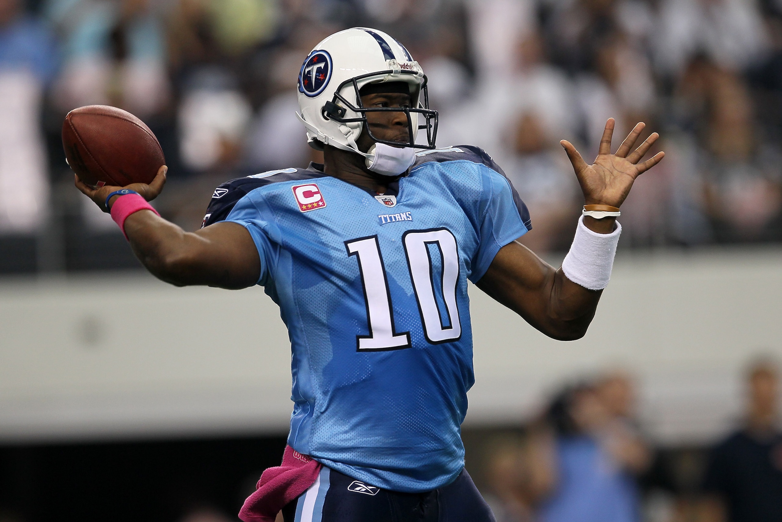 ARLINGTON, TX - OCTOBER 10:  Quarteback Vince Young #10 of the Tennessee Titans throws a pass against the Dallas Cowboys at Cowboys Stadium on October 10, 2010 in Arlington, Texas.  (Photo by Stephen Dunn/Getty Images)