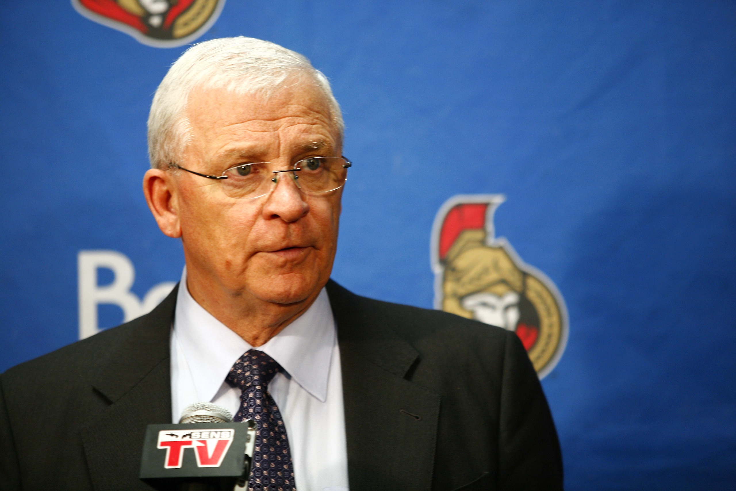 OTTAWA, ON - FEBRUARY 15:  Ottawa Senators GM Bryan Murray informs the media that Chris Kelly #22 of the Ottawa Senators has been traded to the Boston Bruins after a game against the New York Islanders at Scotiabank Place on February 15, 2011 in Ottawa, O