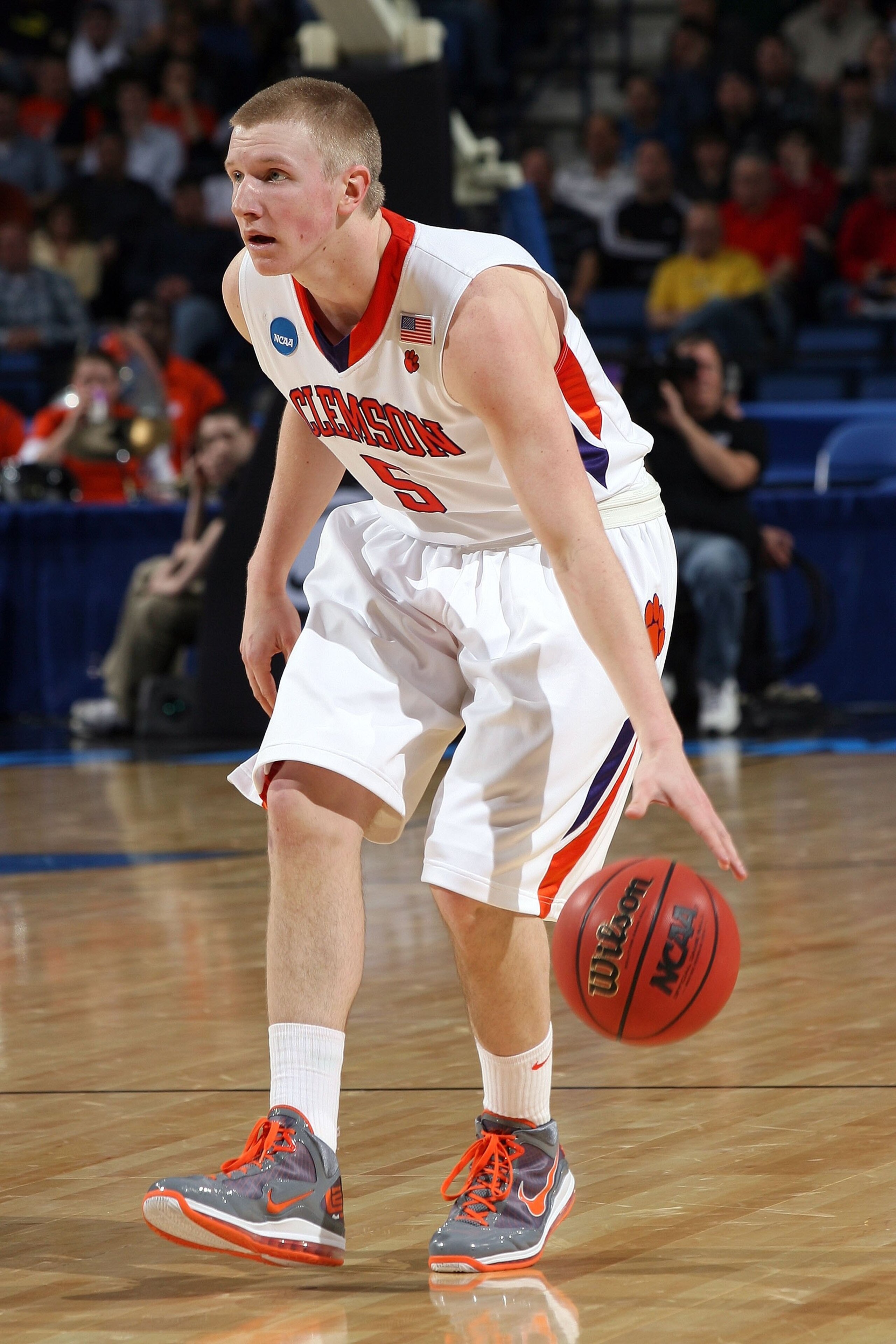 BUFFALO, NY - MARCH 19: Tanner Smith #5 of the Clemson Tigers handles the ball against the Missouri Tigers during the first round of the 2010 NCAA men's basketball tournament at HSBC Arena on March 19, 2010 in Buffalo, New York. (Photo by Rick Stewart/G BUFFALO, NY - MARCH 19: Tanner Smith #5 of the Clemson Tigers handles the ball against the Missouri Tigers during the first round of the 2010 NCAA men's basketball tournament at HSBC Arena on March 19, 2010 in Buffalo, New York. (Photo by Rick Stewart/G