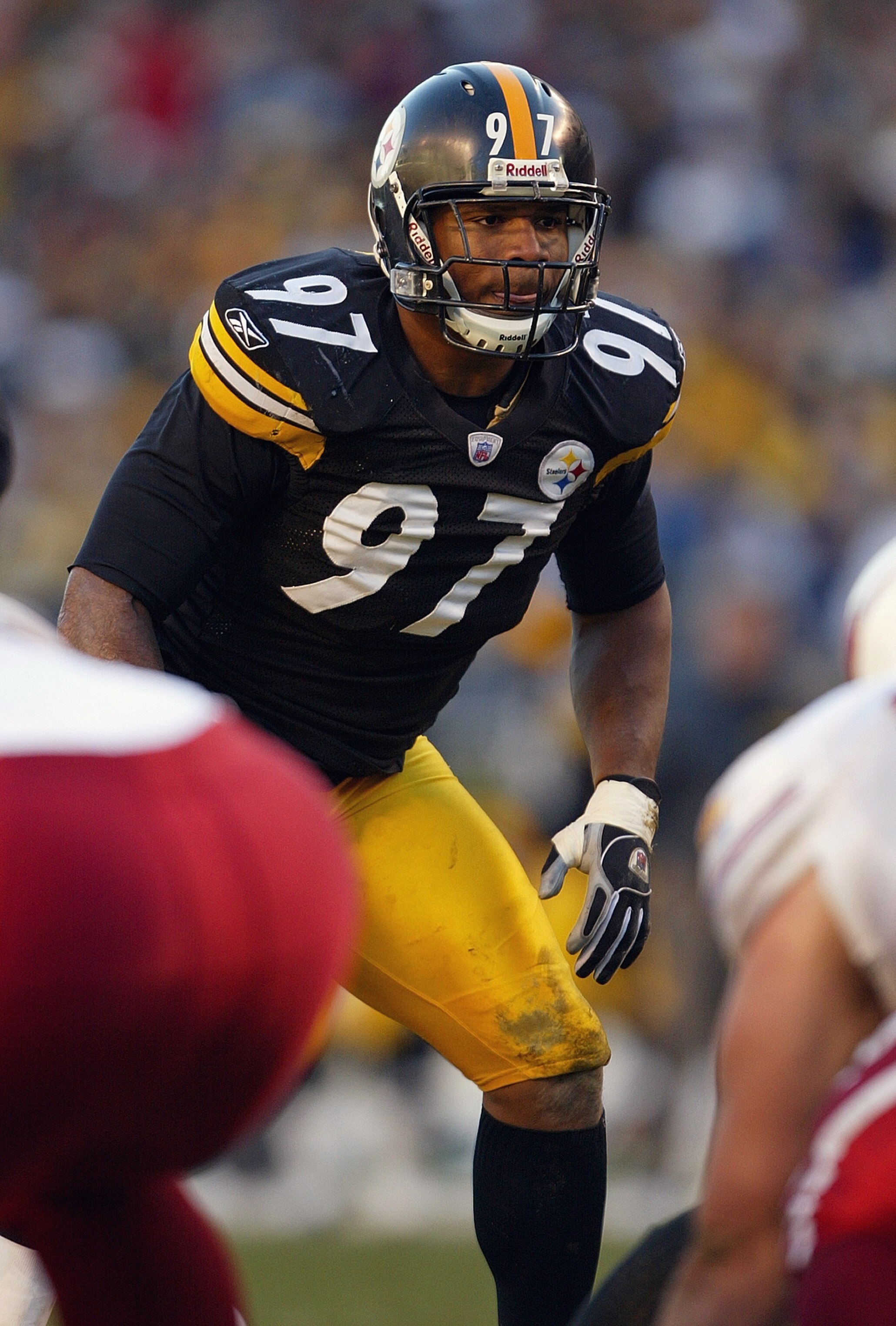 PITTSBURGH - NOVEMBER 9:  Linebacker Kendrell Bell #97 of the Pittsburgh Steelers waits to make a play on the field during the game against the Arizona Cardinals on November 9, 2003 at Heinz Field in Pittsburgh, Pennsylvania. The Steelers defeated the Car