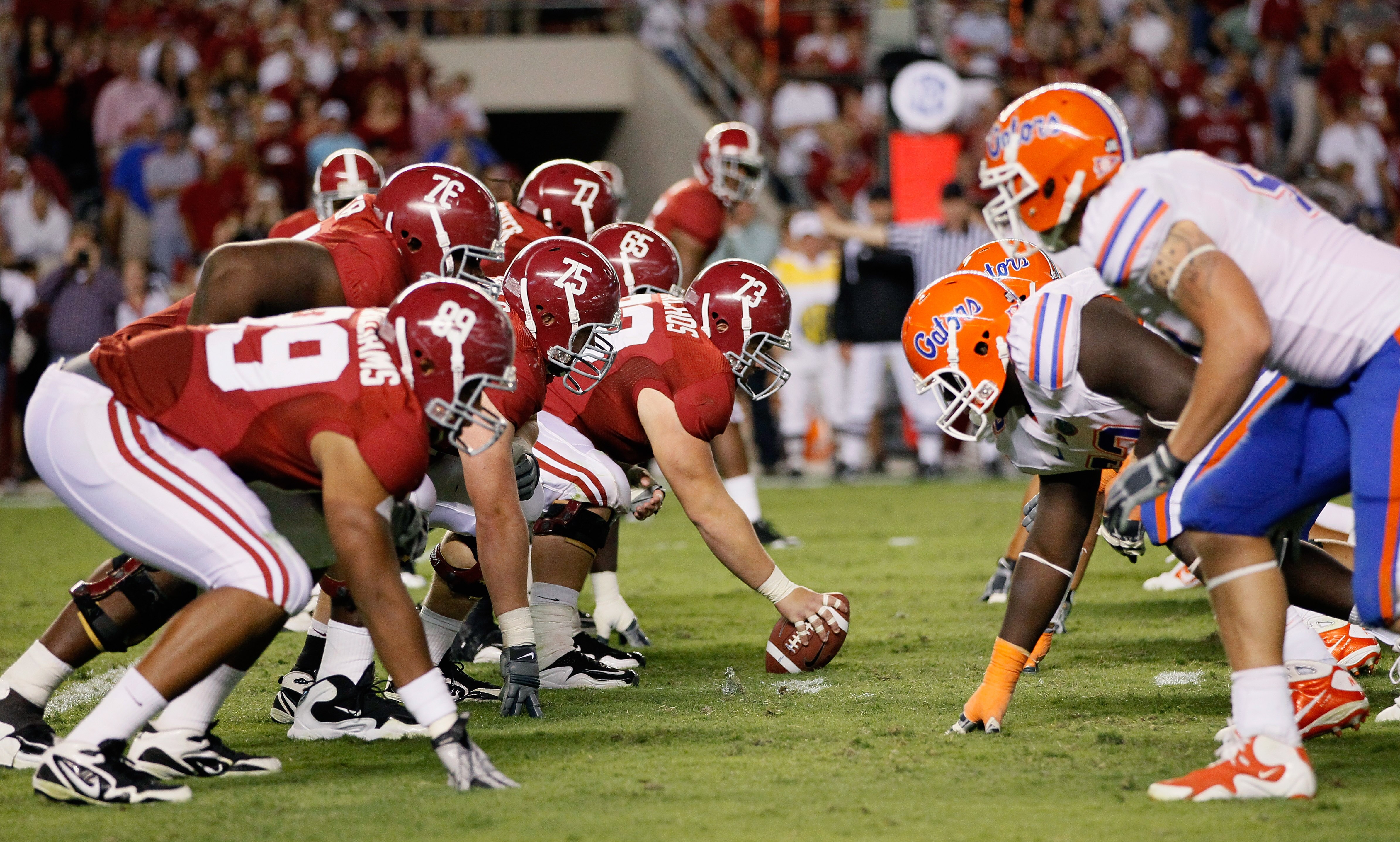 TUSCALOOSA, AL - OCTOBER 02:  The offense of the Alabama Crimson Tide against the defense of the Florida Gators at Bryant-Denny Stadium on October 2, 2010 in Tuscaloosa, Alabama.  (Photo by Kevin C. Cox/Getty Images)
